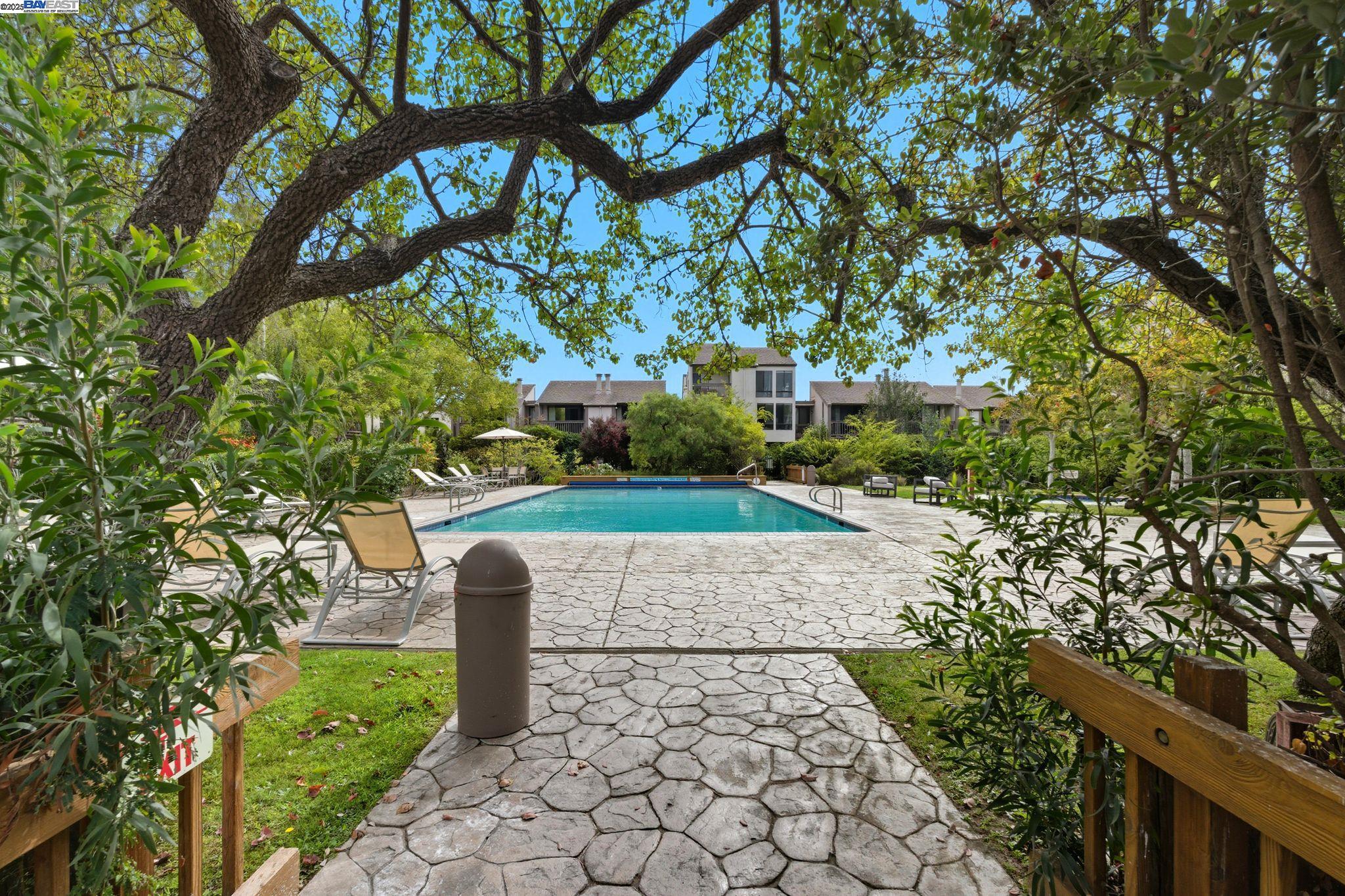 Photo #5: 41113336 Listing 