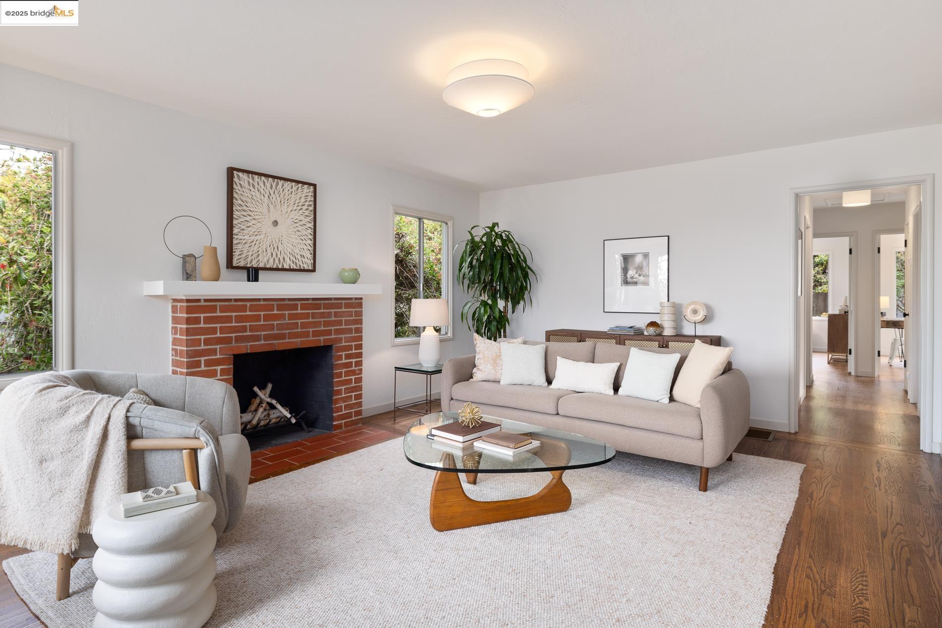 Front Image Thumbnail for EB41113340