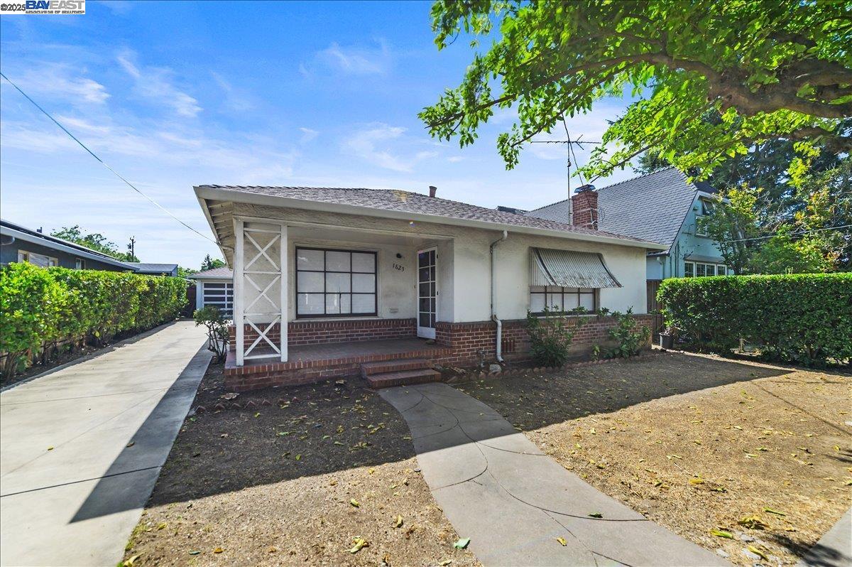 Front Image Thumbnail for BE41113342