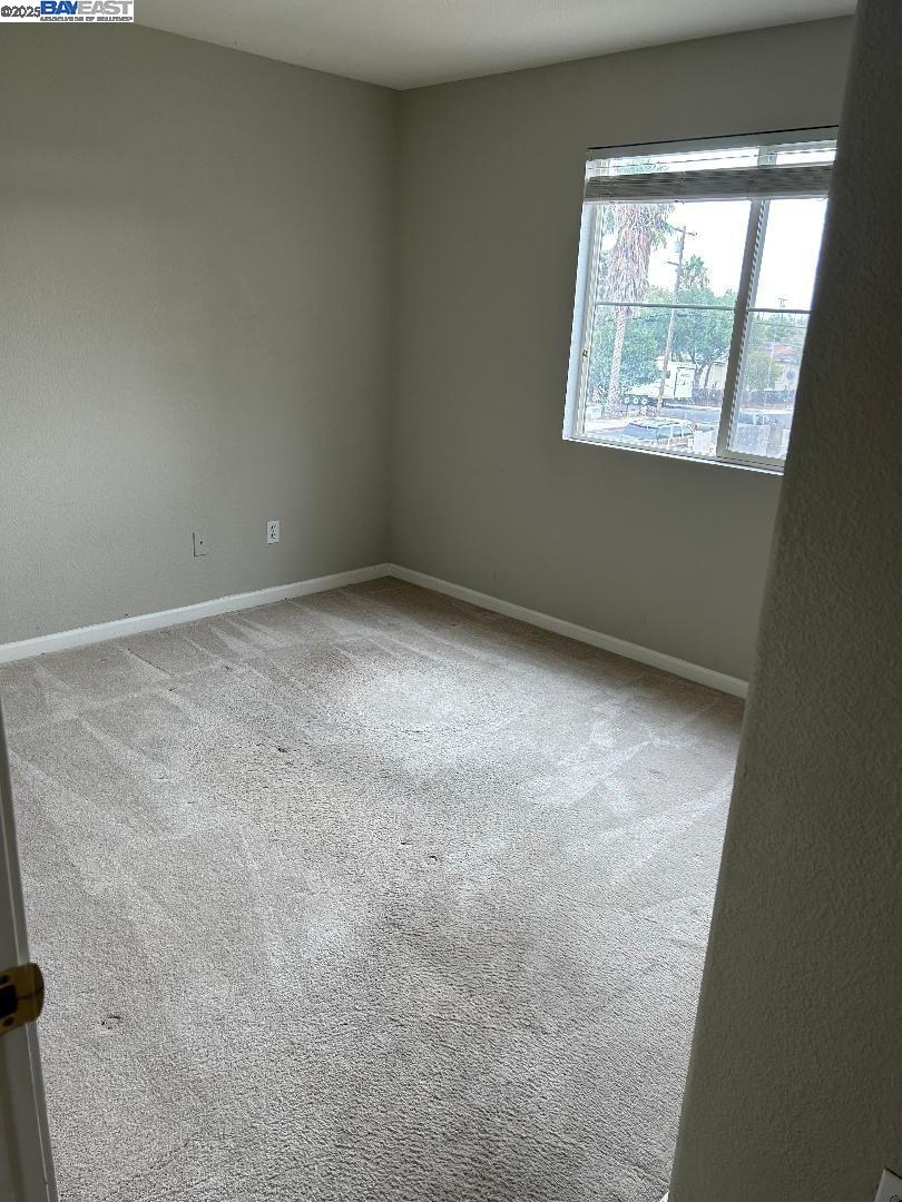 Detail Gallery Image 12 of 19 For 112 Gibson Ave, Bay Point,  CA 94565 - 4 Beds | 3 Baths