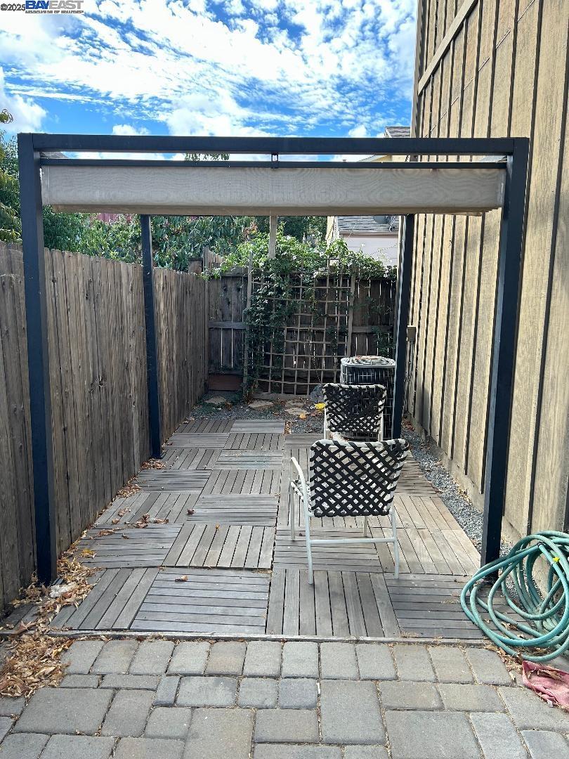 Detail Gallery Image 7 of 7 For 112 Gibson Ave, Bay Point,  CA 94565 - 4 Beds | 3 Baths