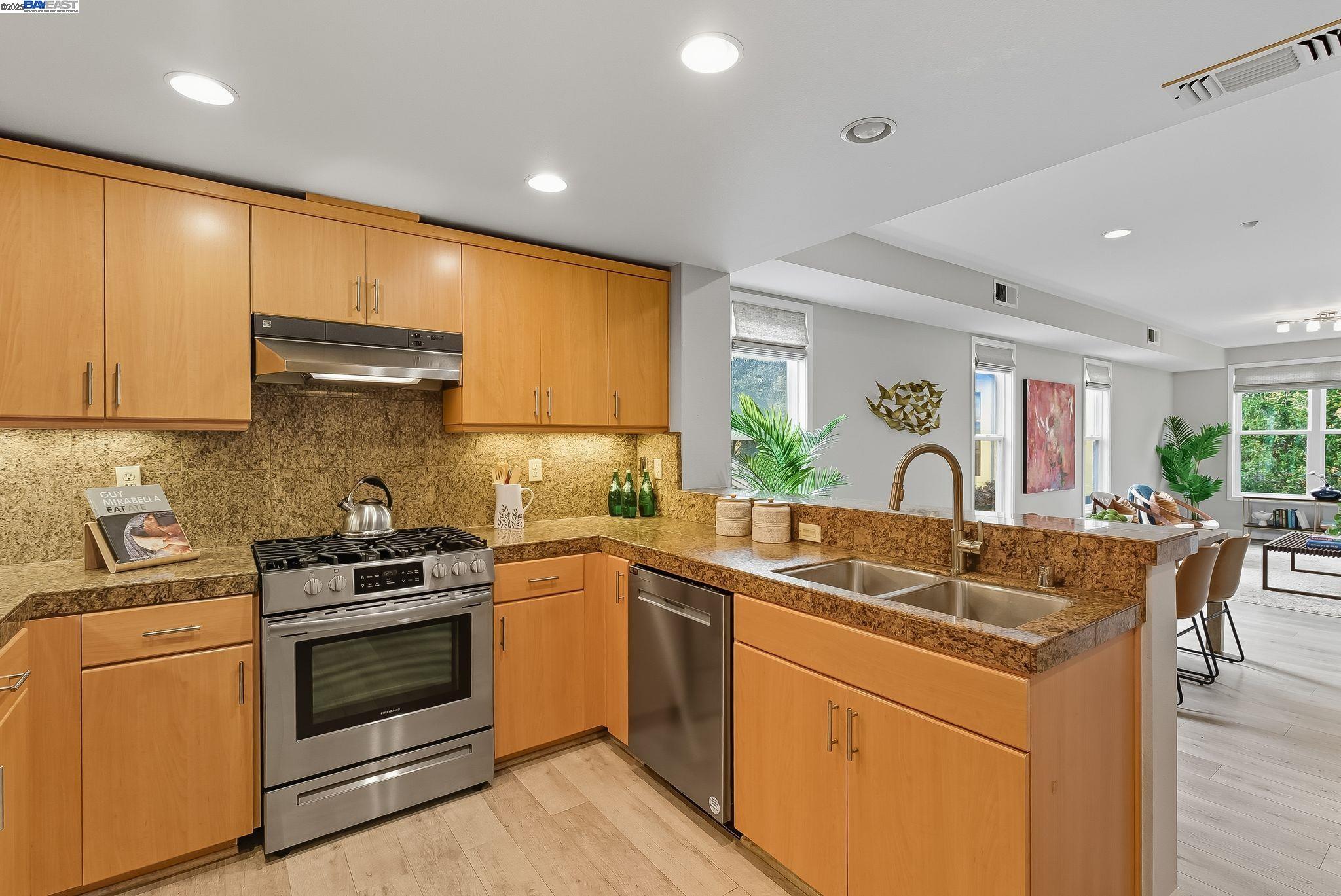 Photo #15: 41113348 Listing: Photo #15