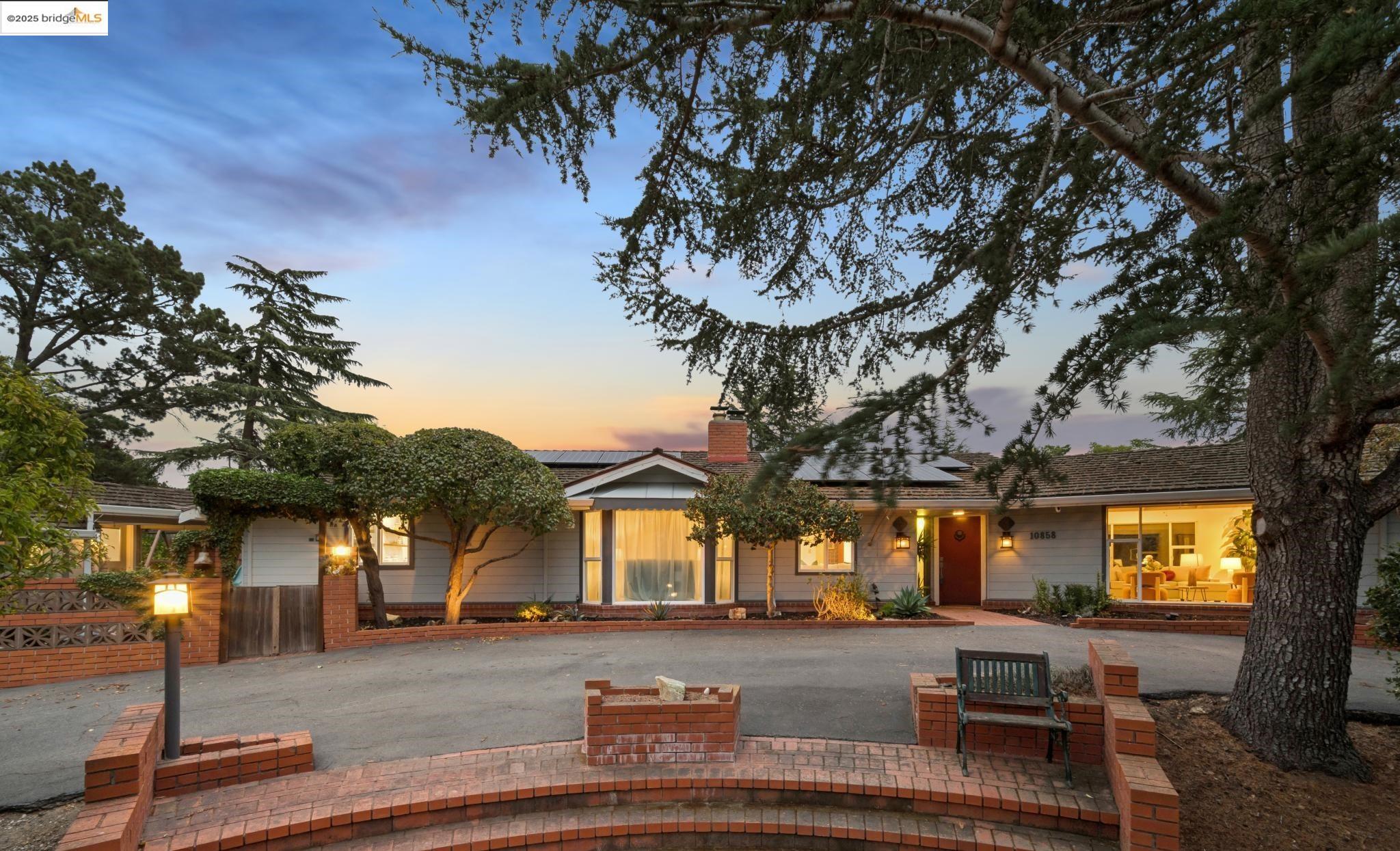 Front Image Thumbnail for EB41113349