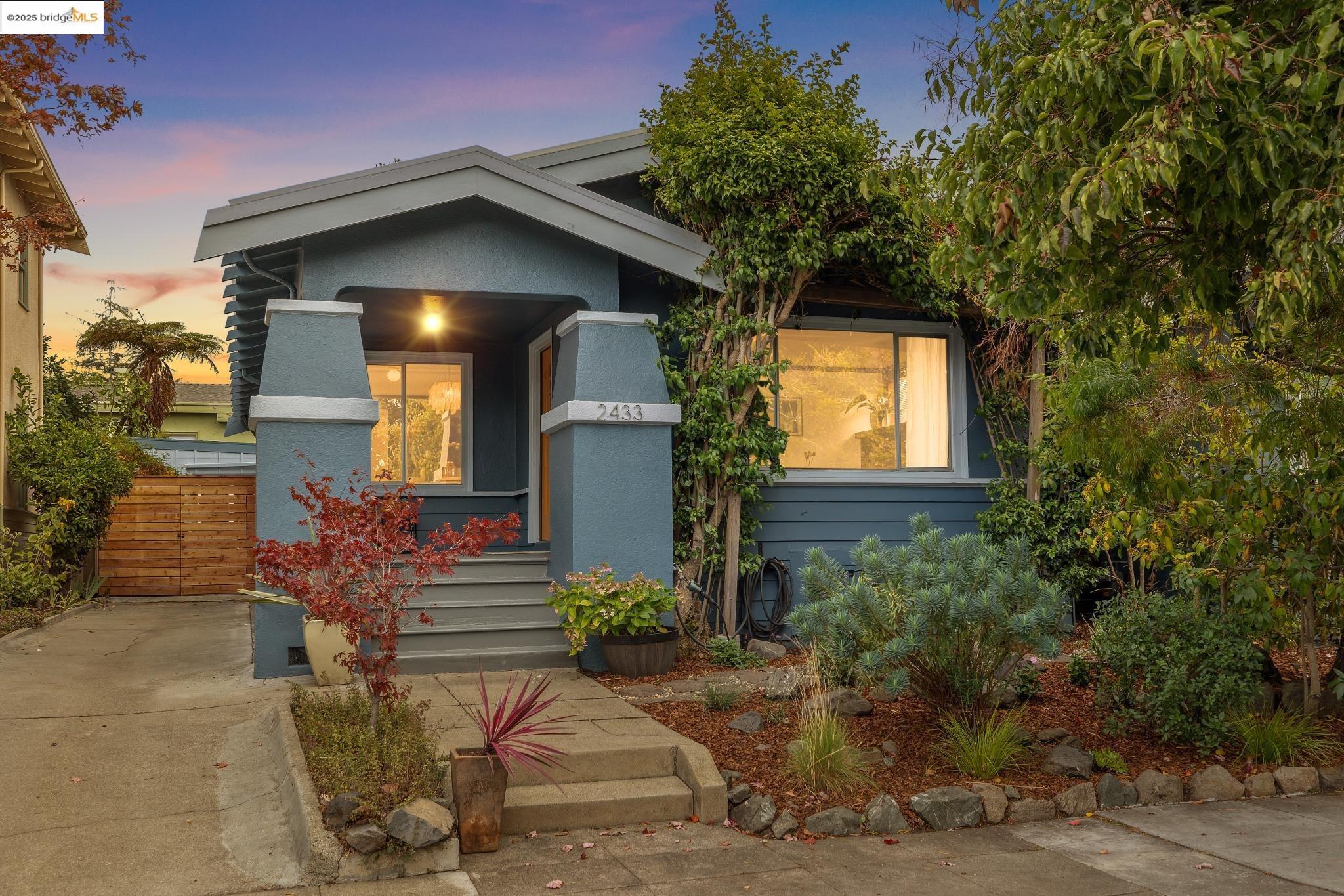 Front Image Thumbnail for EB41113352