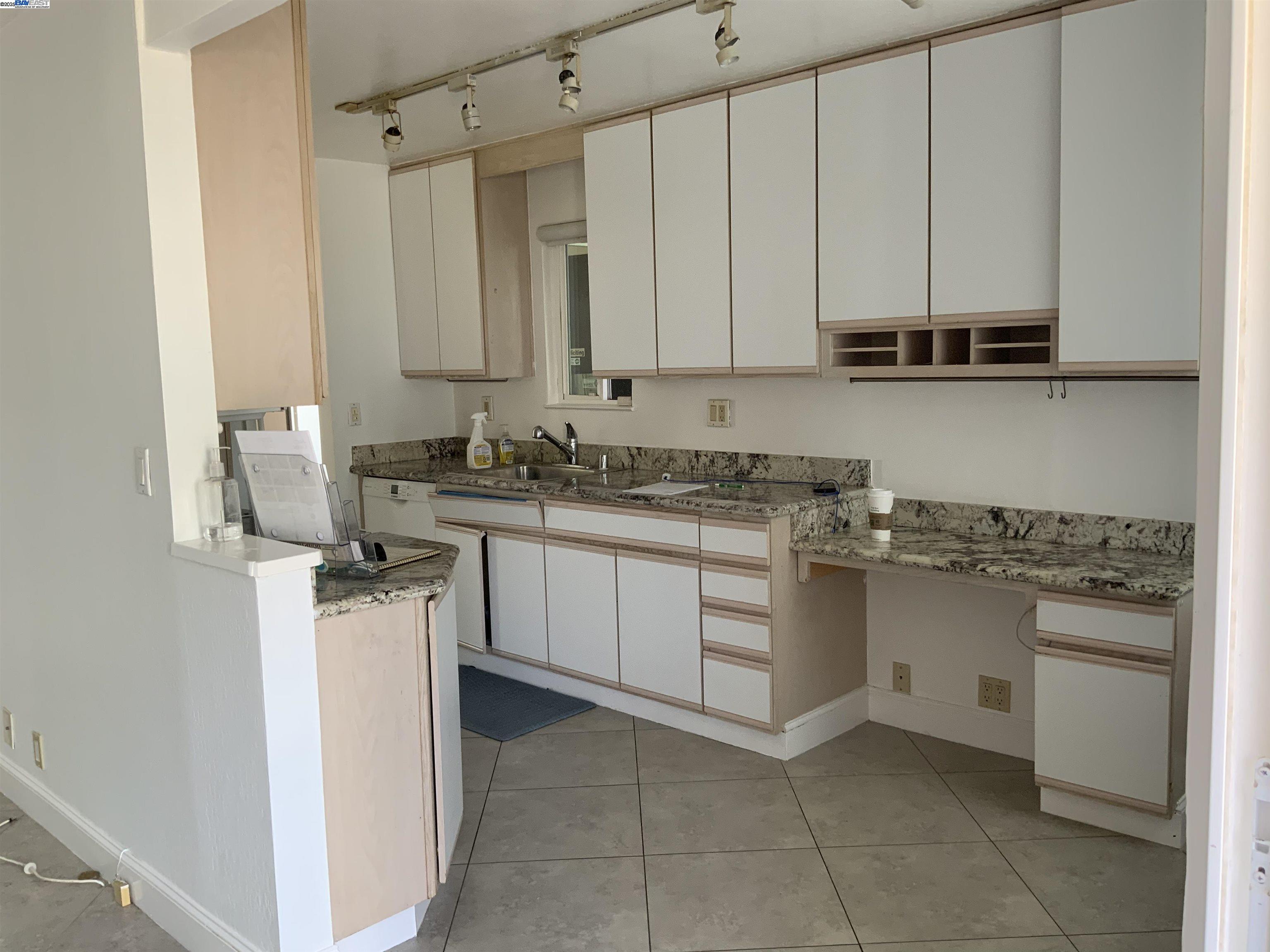 Photo #2: 41113353 Listing 