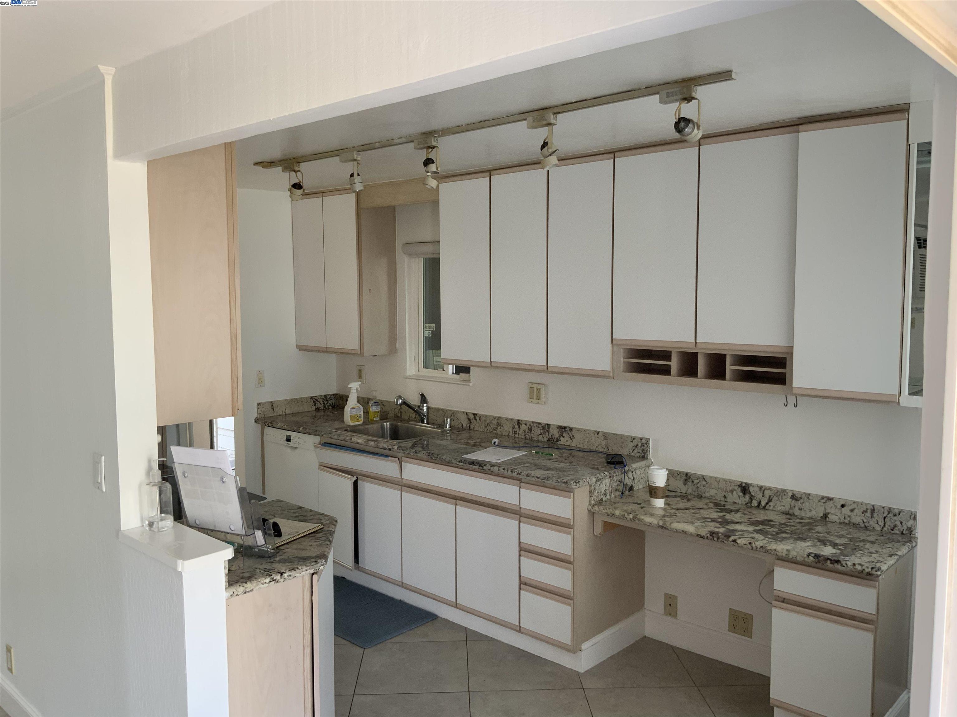 Detail Gallery Image 12 of 29 For 1590 Sunnyvale Ave #31,  Walnut Creek,  CA 94597 - 2 Beds | 1 Baths