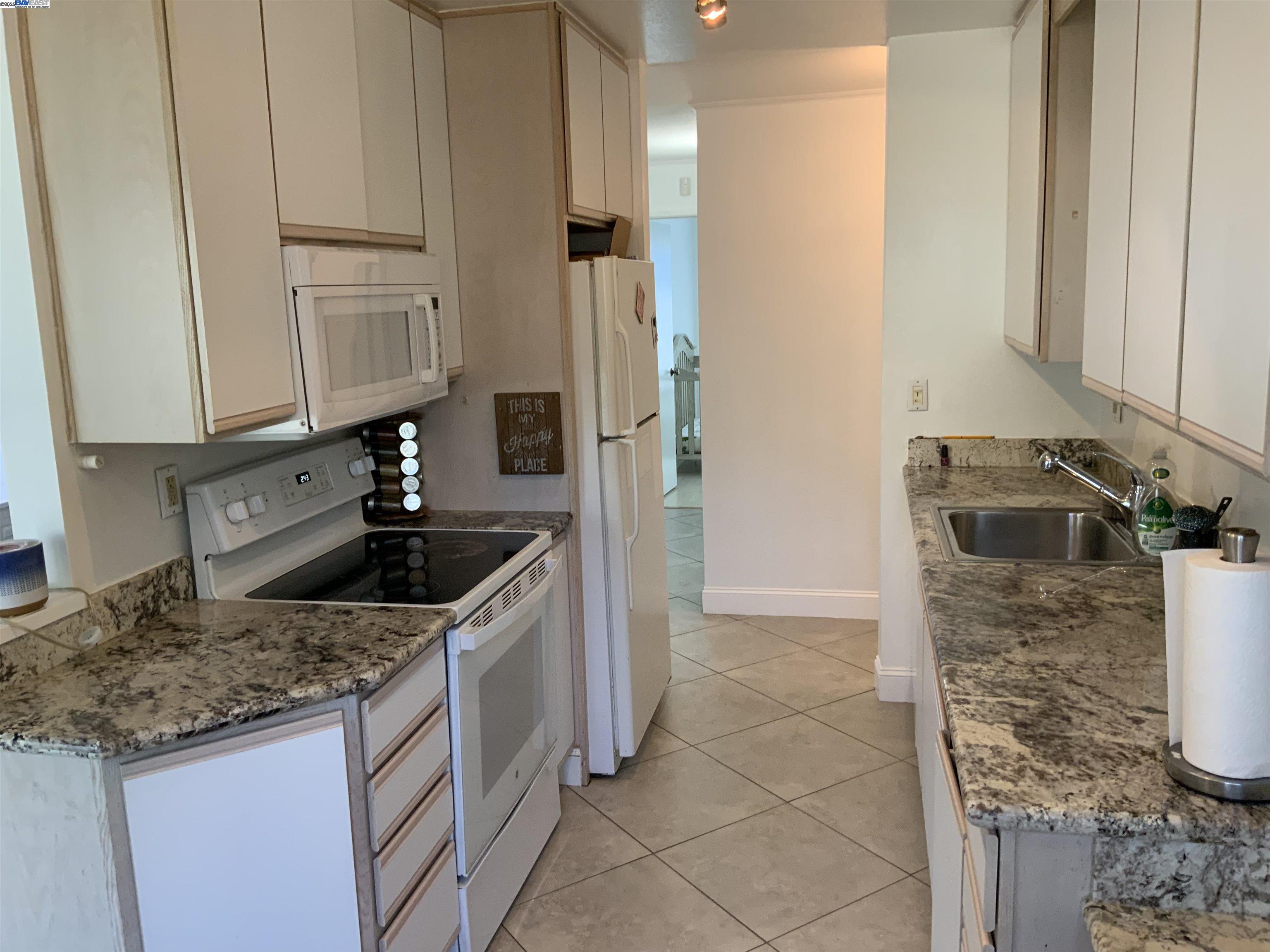 Detail Gallery Image 8 of 29 For 1590 Sunnyvale Ave #31,  Walnut Creek,  CA 94597 - 2 Beds | 1 Baths