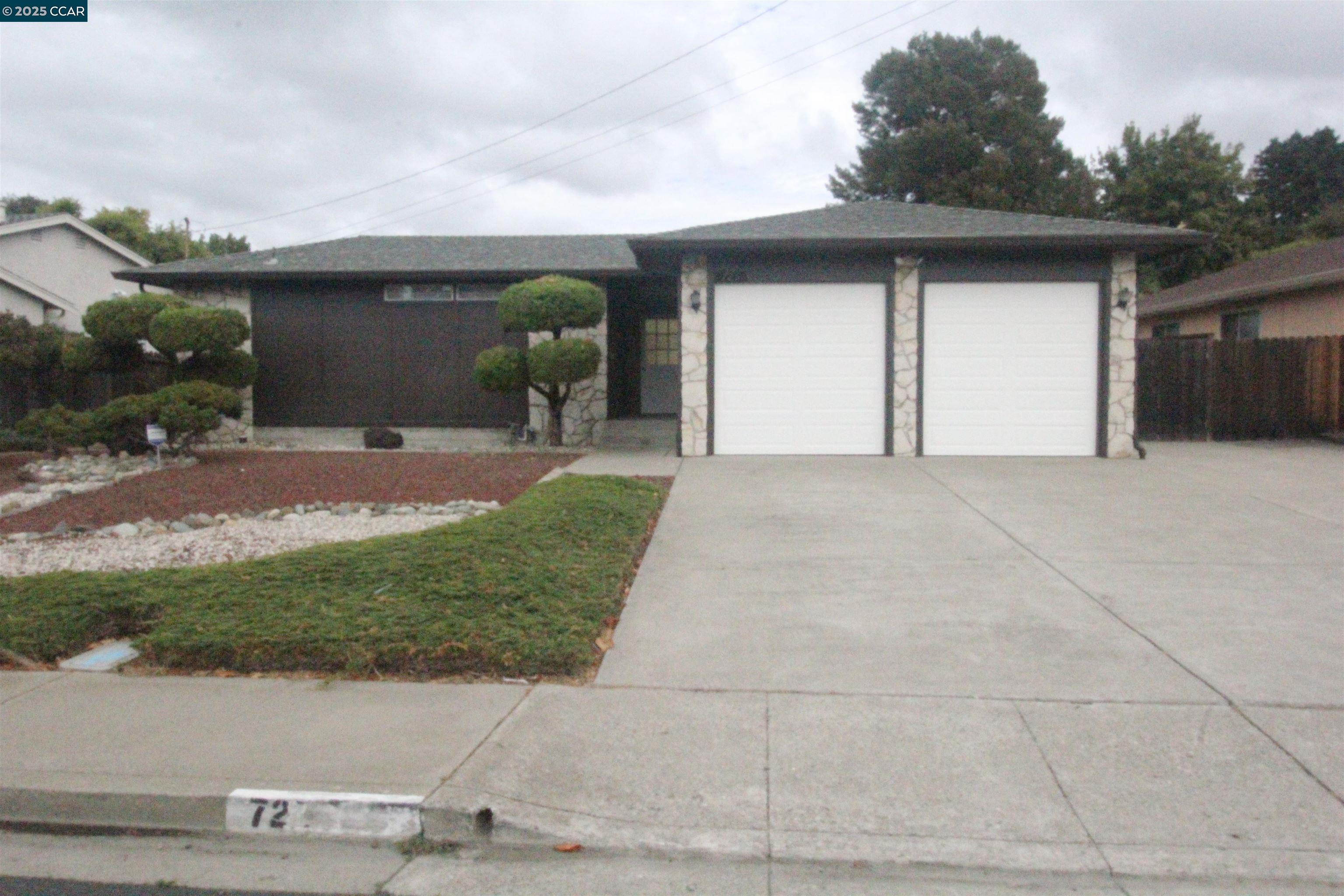 Front Image Thumbnail for CC41113357