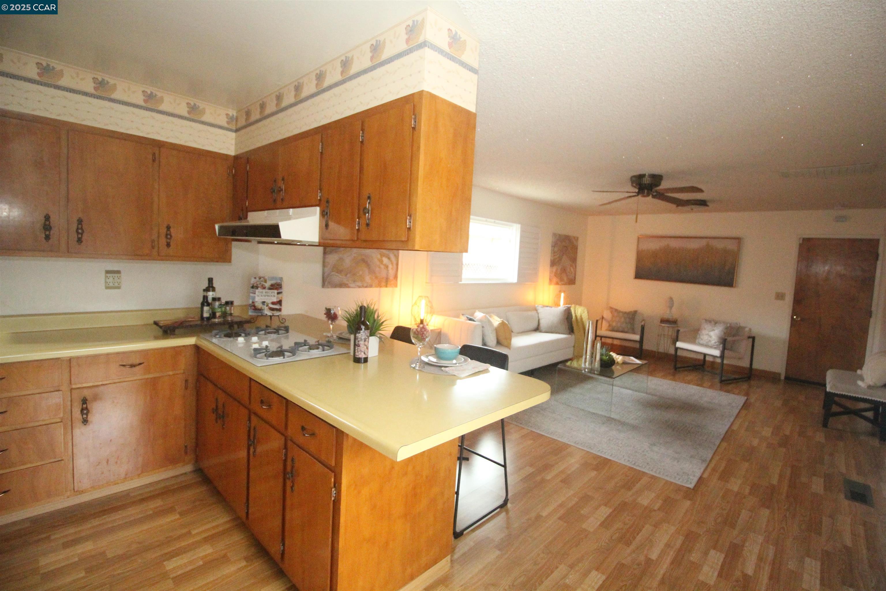 Detail Gallery Image 12 of 25 For 725 Vaqueros Ave, Rodeo,  CA 94572 - 4 Beds | 2/1 Baths