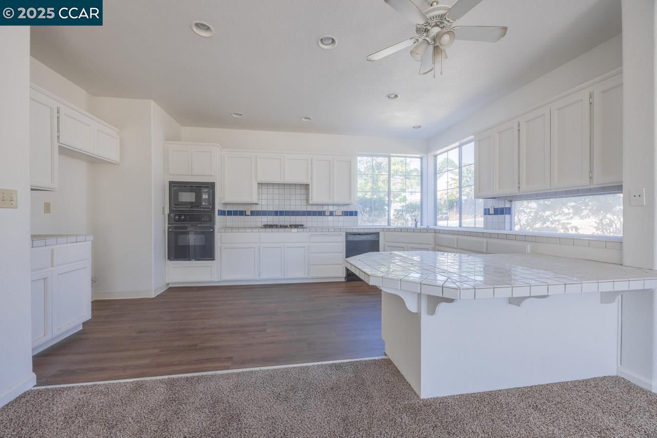 Detail Gallery Image 10 of 28 For 3345 Bear Ridge Way, Antioch,  CA 94531 - 3 Beds | 2/1 Baths