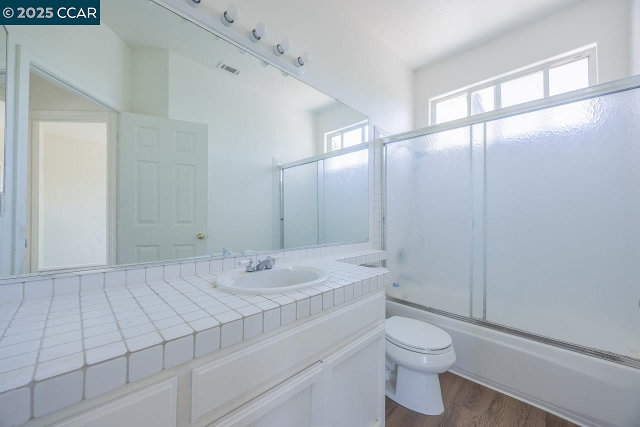 Detail Gallery Image 17 of 28 For 3345 Bear Ridge Way, Antioch,  CA 94531 - 3 Beds | 2/1 Baths