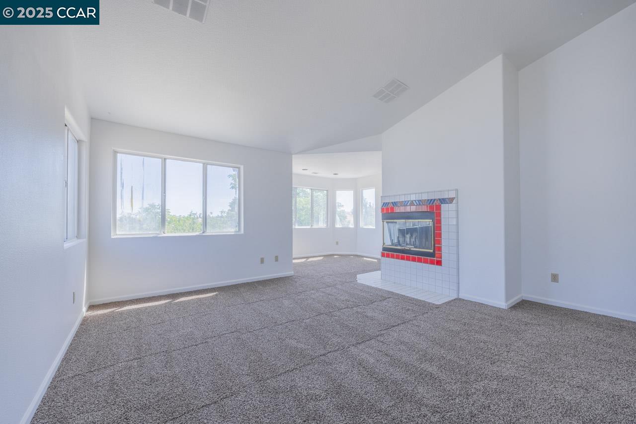 Detail Gallery Image 19 of 28 For 3345 Bear Ridge Way, Antioch,  CA 94531 - 3 Beds | 2/1 Baths