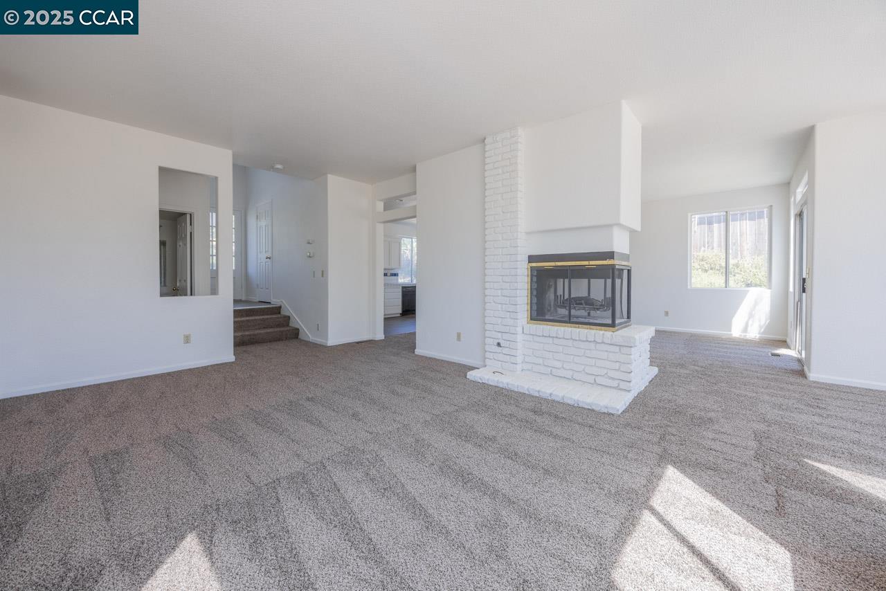 Detail Gallery Image 5 of 28 For 3345 Bear Ridge Way, Antioch,  CA 94531 - 3 Beds | 2/1 Baths