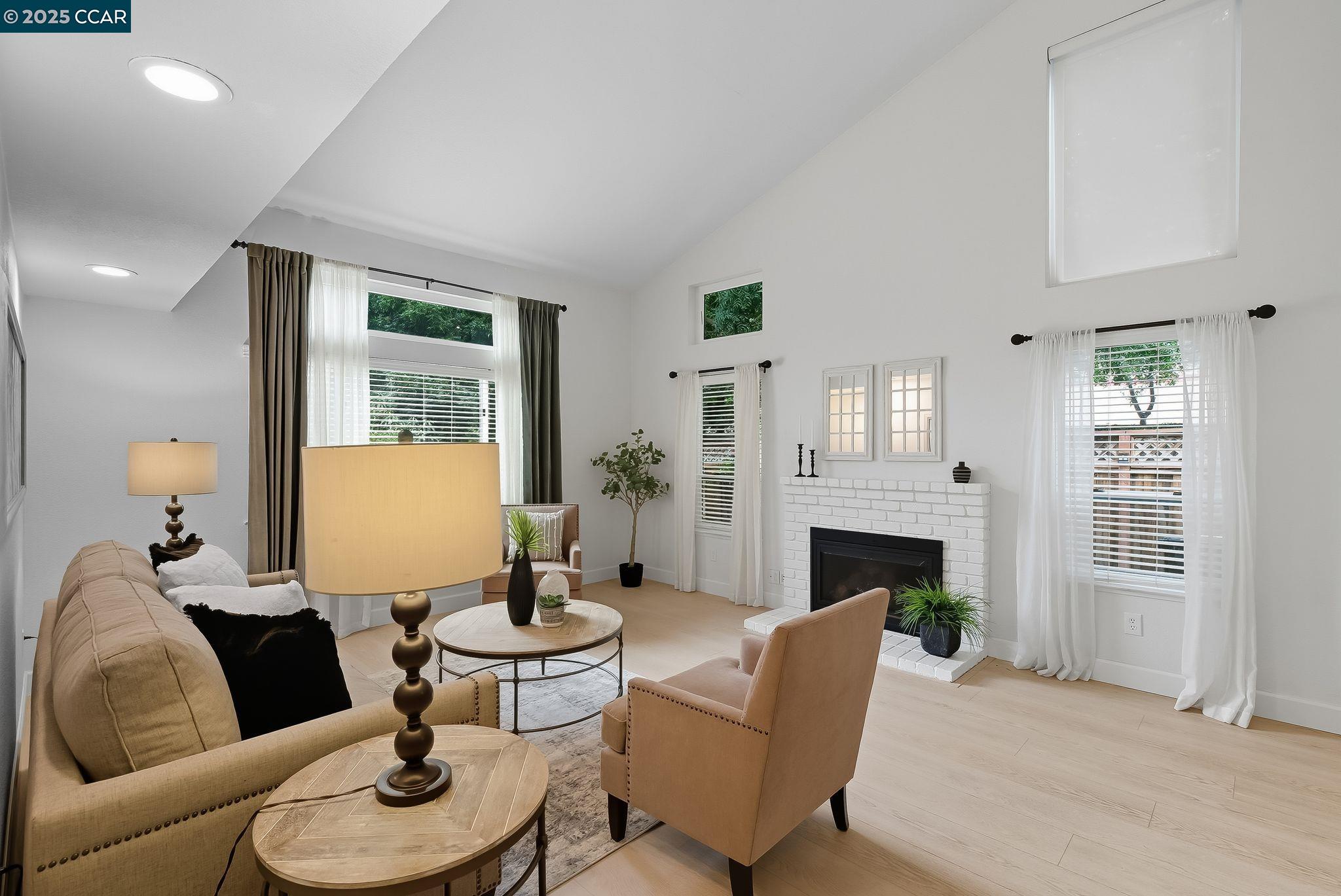 Photo #8: 41113361 Listing: Photo #8