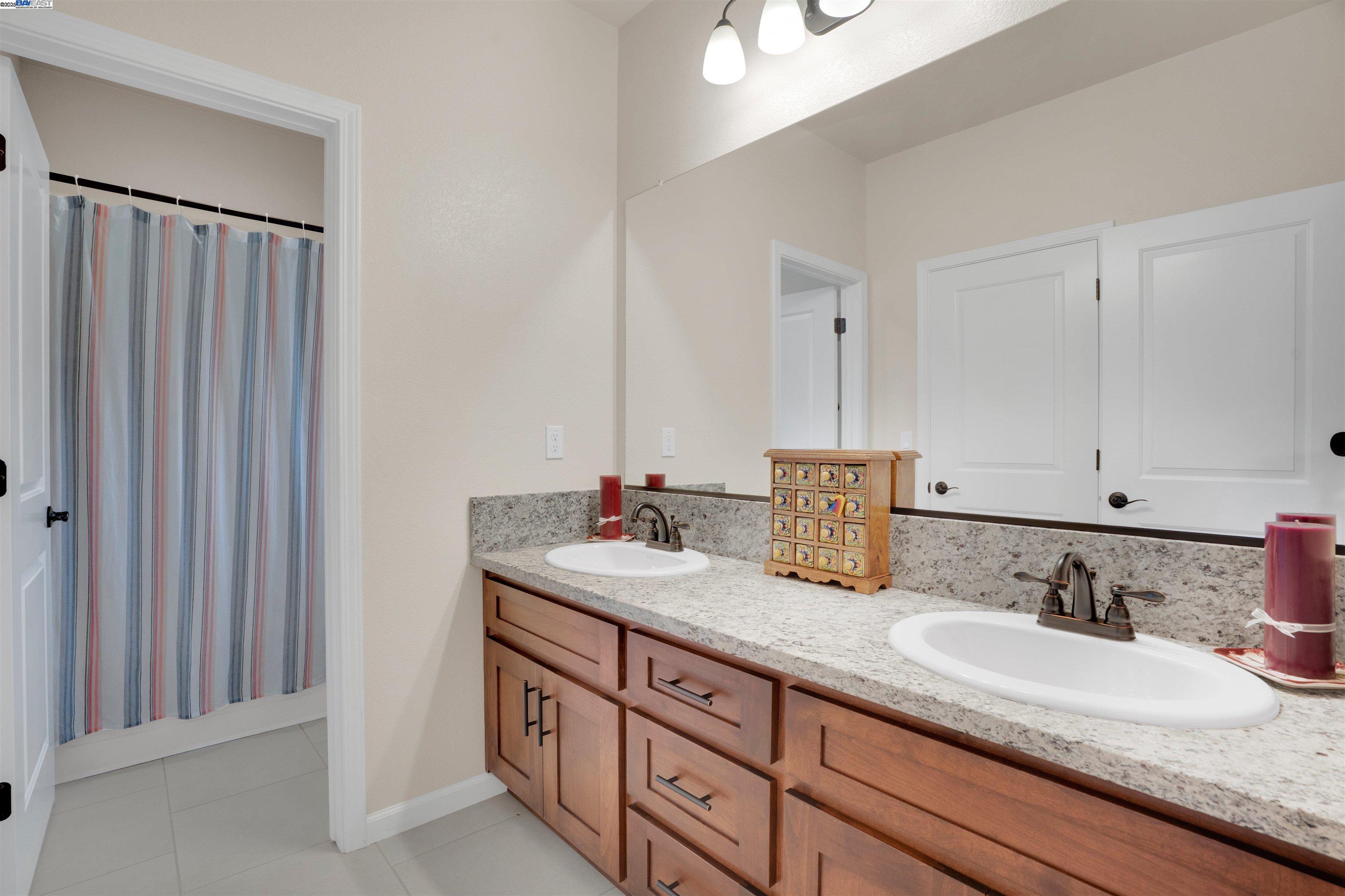 Detail Gallery Image 8 of 43 For 1409 St. Andrews Ln, Ione,  CA 95640 - 4 Beds | 3 Baths