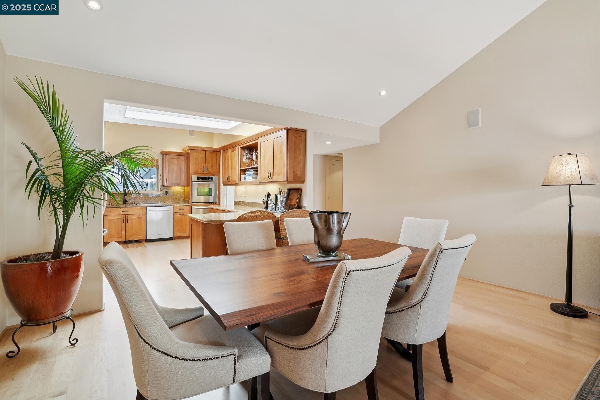 Photo #12: 41113365 Listing: Photo #12