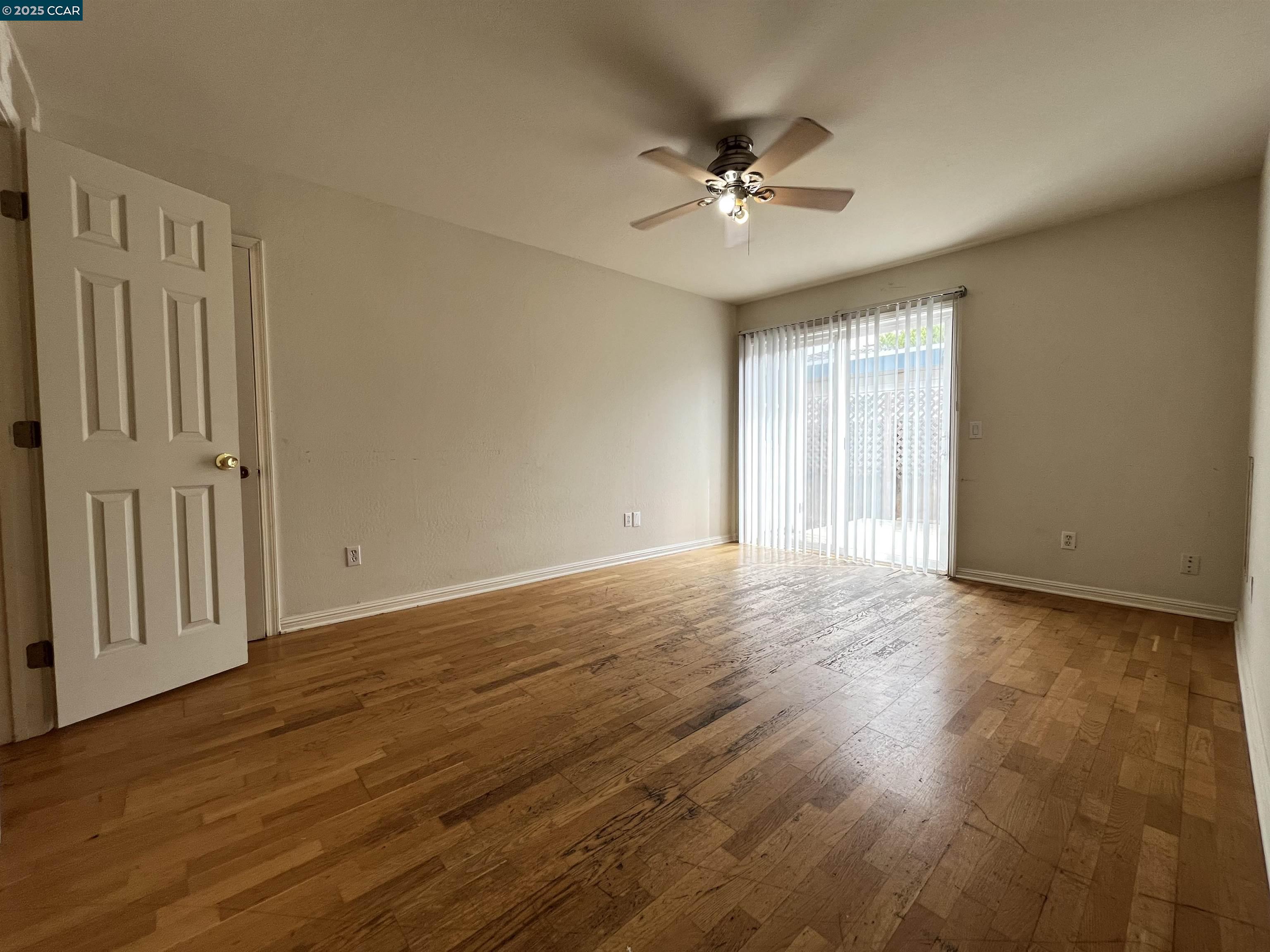 Detail Gallery Image 11 of 41 For 1665 Center Rd, Novato,  CA 94947 - 4 Beds | 2 Baths