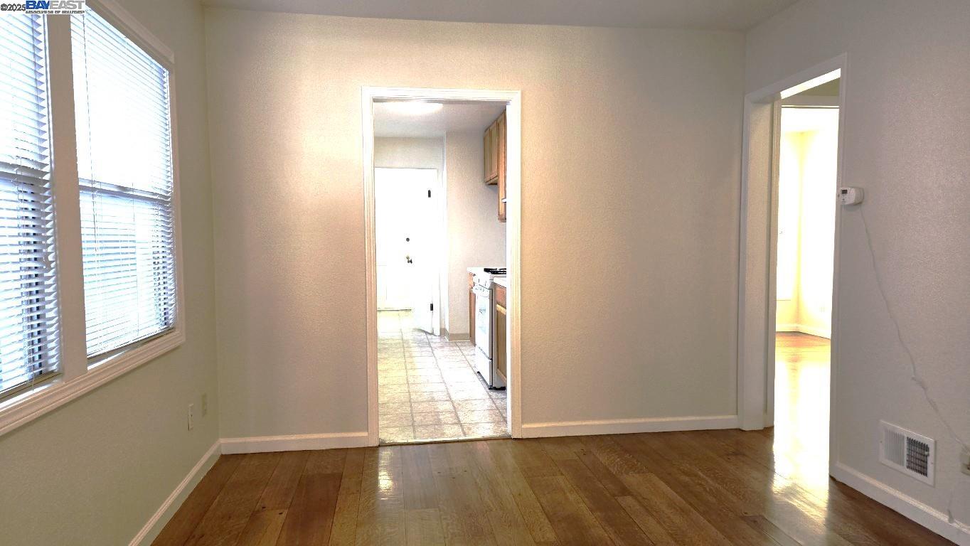 Detail Gallery Image 14 of 14 For 702 Solano Ave, Albany,  CA 94706 - 3 Beds | 1 Baths