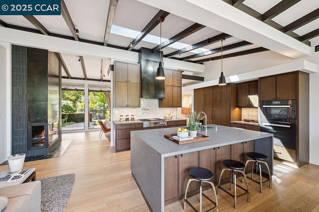 Detail Gallery Image 16 of 48 For 840 Broadmoor Ct, Lafayette,  CA 94549 - 4 Beds | 3 Baths