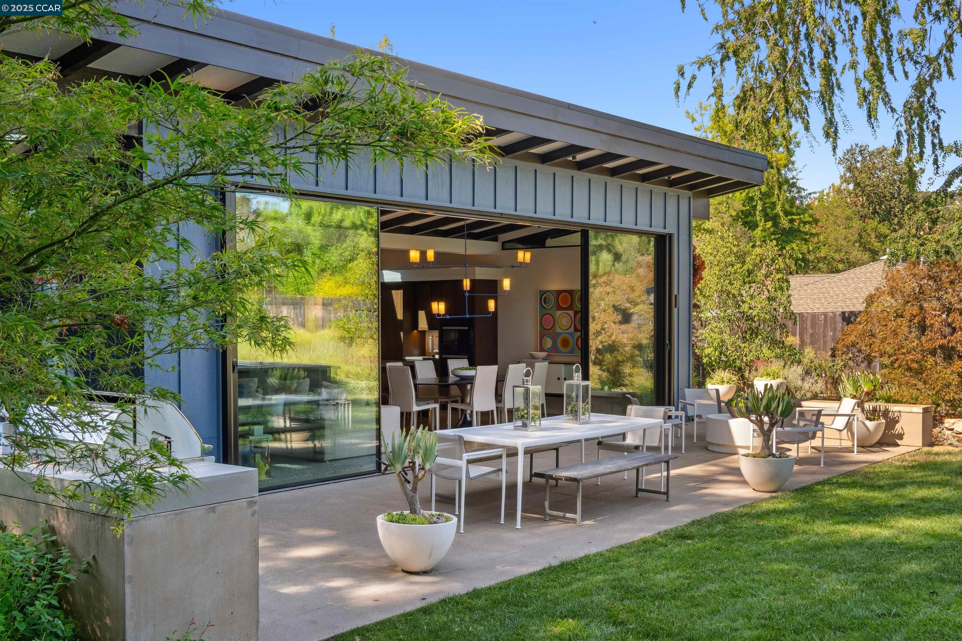 Detail Gallery Image 20 of 48 For 840 Broadmoor Ct, Lafayette,  CA 94549 - 4 Beds | 3 Baths