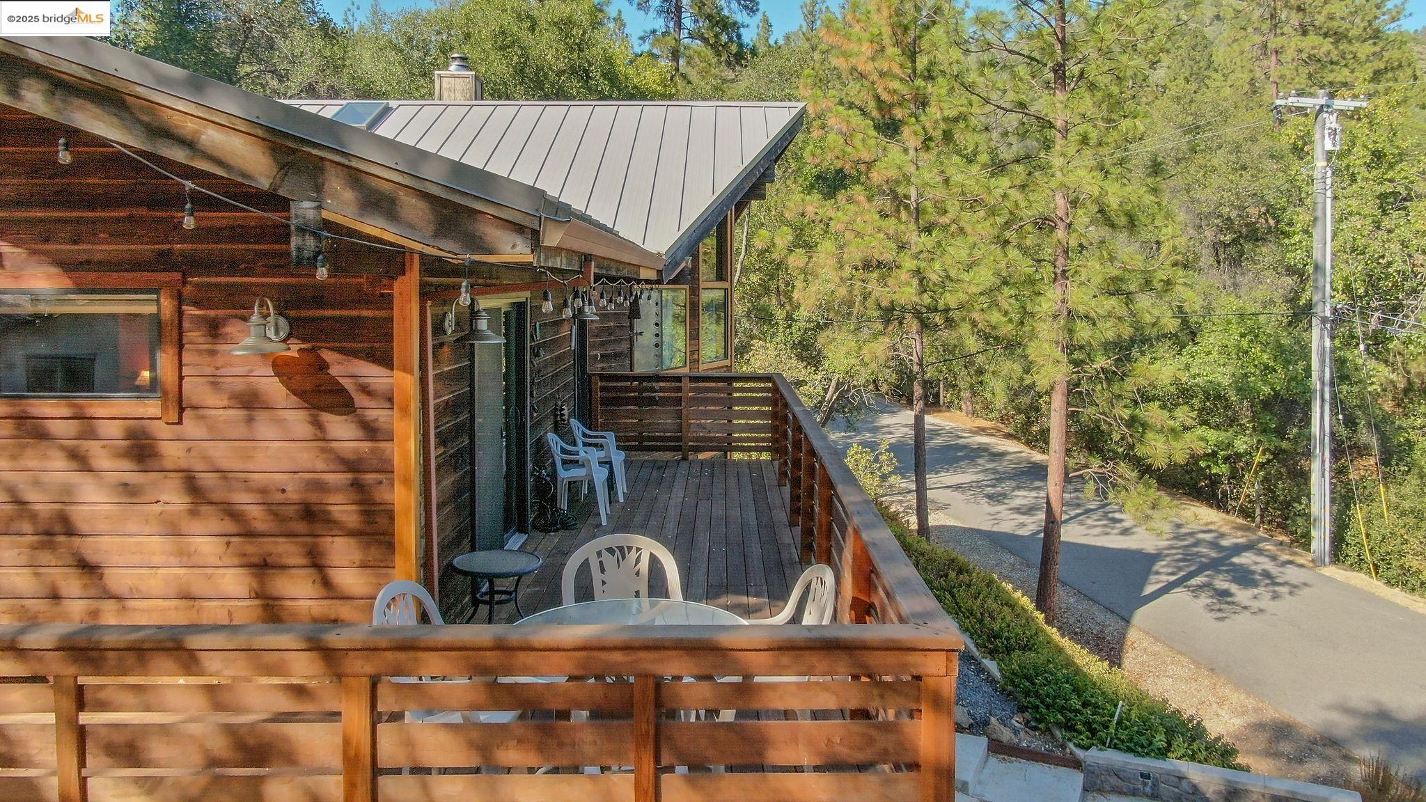 Detail Gallery Image 3 of 56 For 1519 Roaring Camp, Murphys,  CA 95247-9999 - 3 Beds | 3 Baths