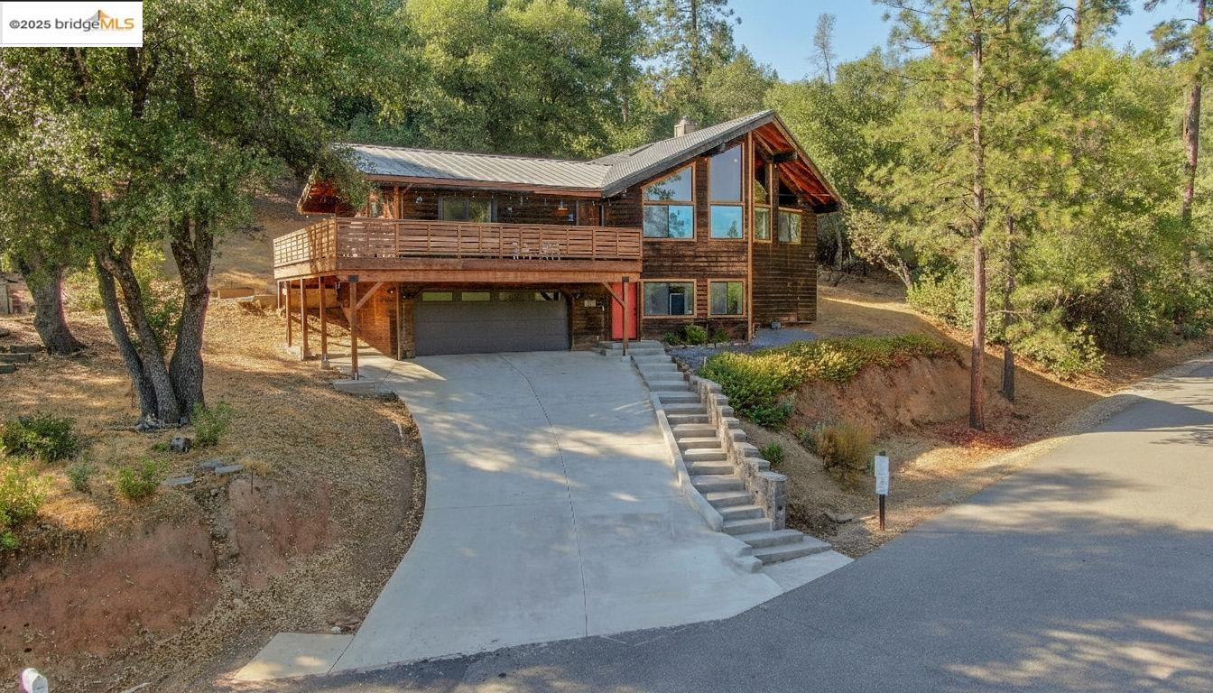 Detail Gallery Image 4 of 56 For 1519 Roaring Camp, Murphys,  CA 95247-9999 - 3 Beds | 3 Baths