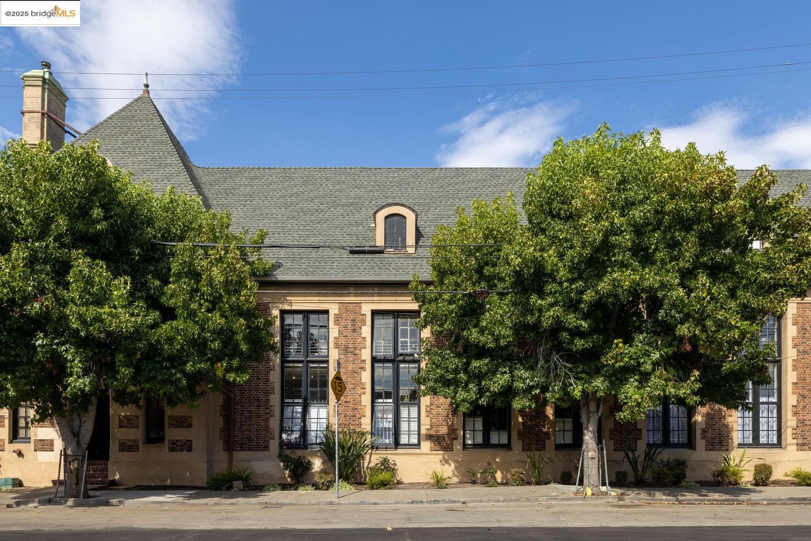 Photo #2: 41113408 Listing 
