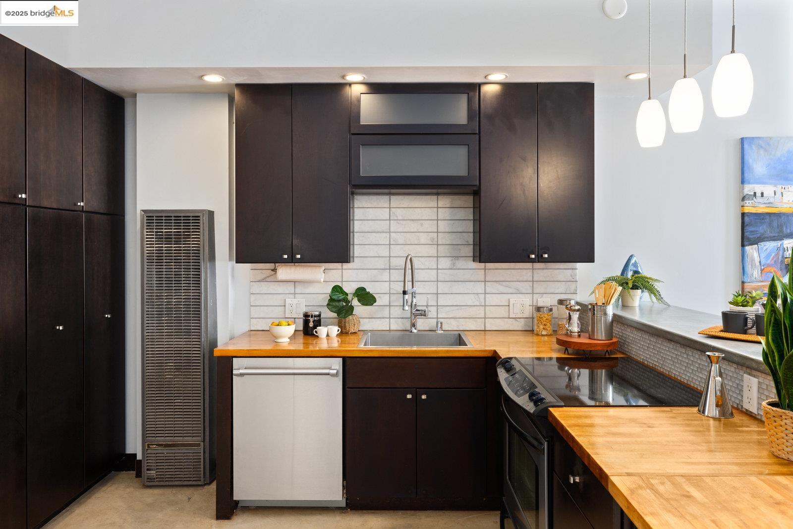 Detail Gallery Image 9 of 32 For 730 29th Street #107,  Oakland,  CA 94609 - 1 Beds | 1 Baths