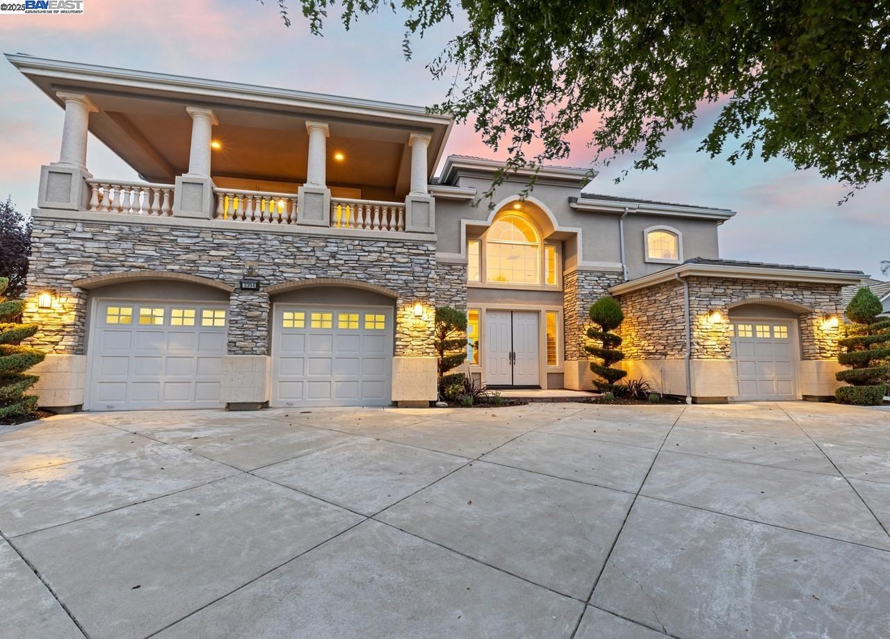 Front Image Thumbnail for BE41113429