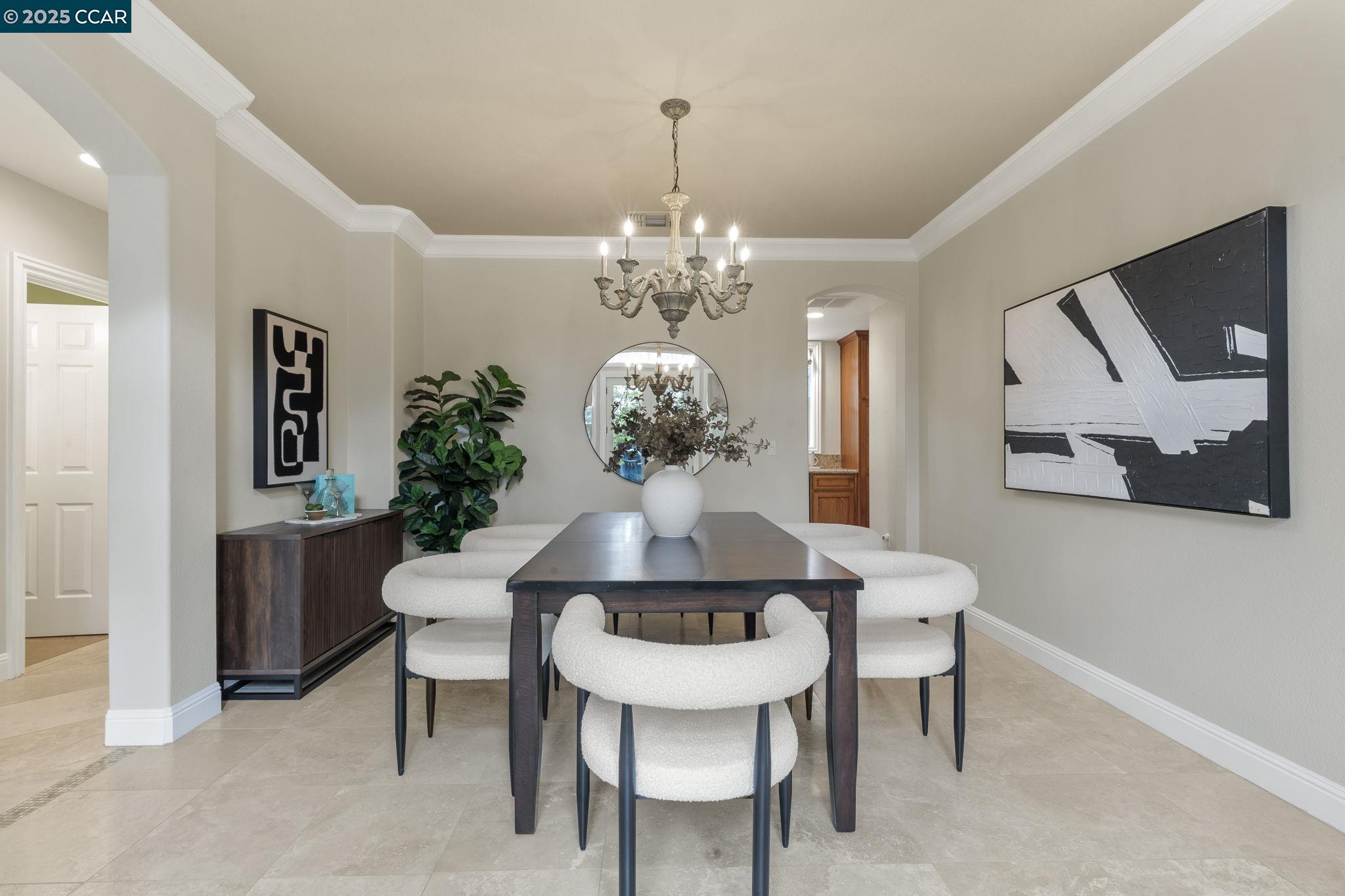 Detail Gallery Image 11 of 60 For 212 Hawk Ct, Alamo,  CA 94507 - 4 Beds | 3/1 Baths