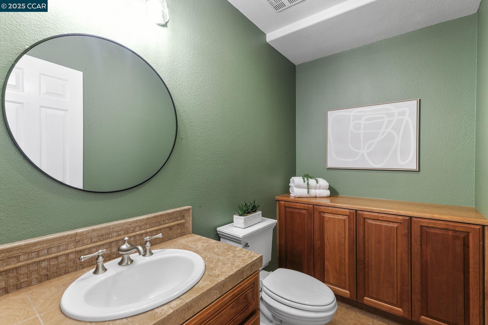 Detail Gallery Image 24 of 60 For 212 Hawk Ct, Alamo,  CA 94507 - 4 Beds | 3/1 Baths