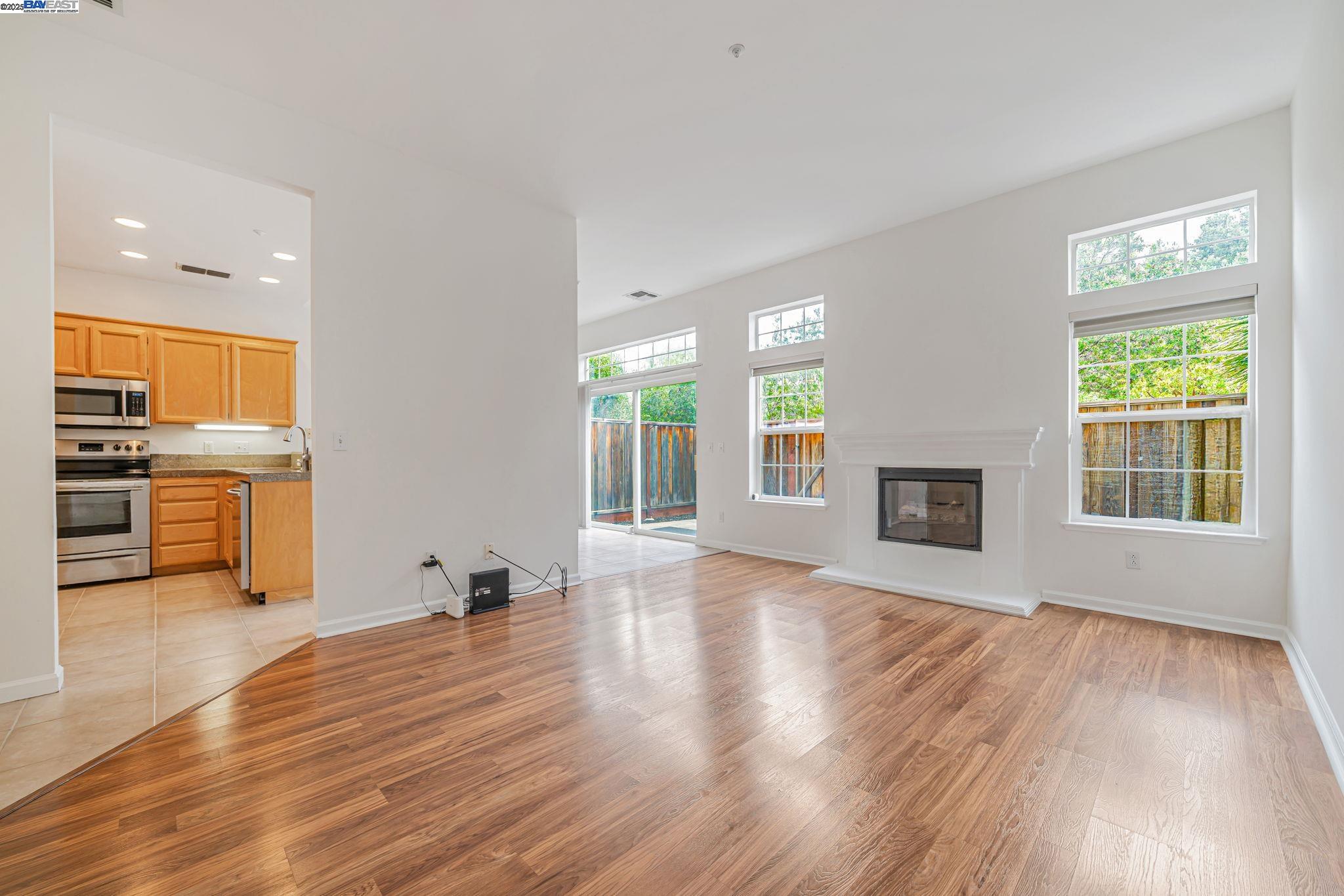 Photo #5: 41113440 Listing 