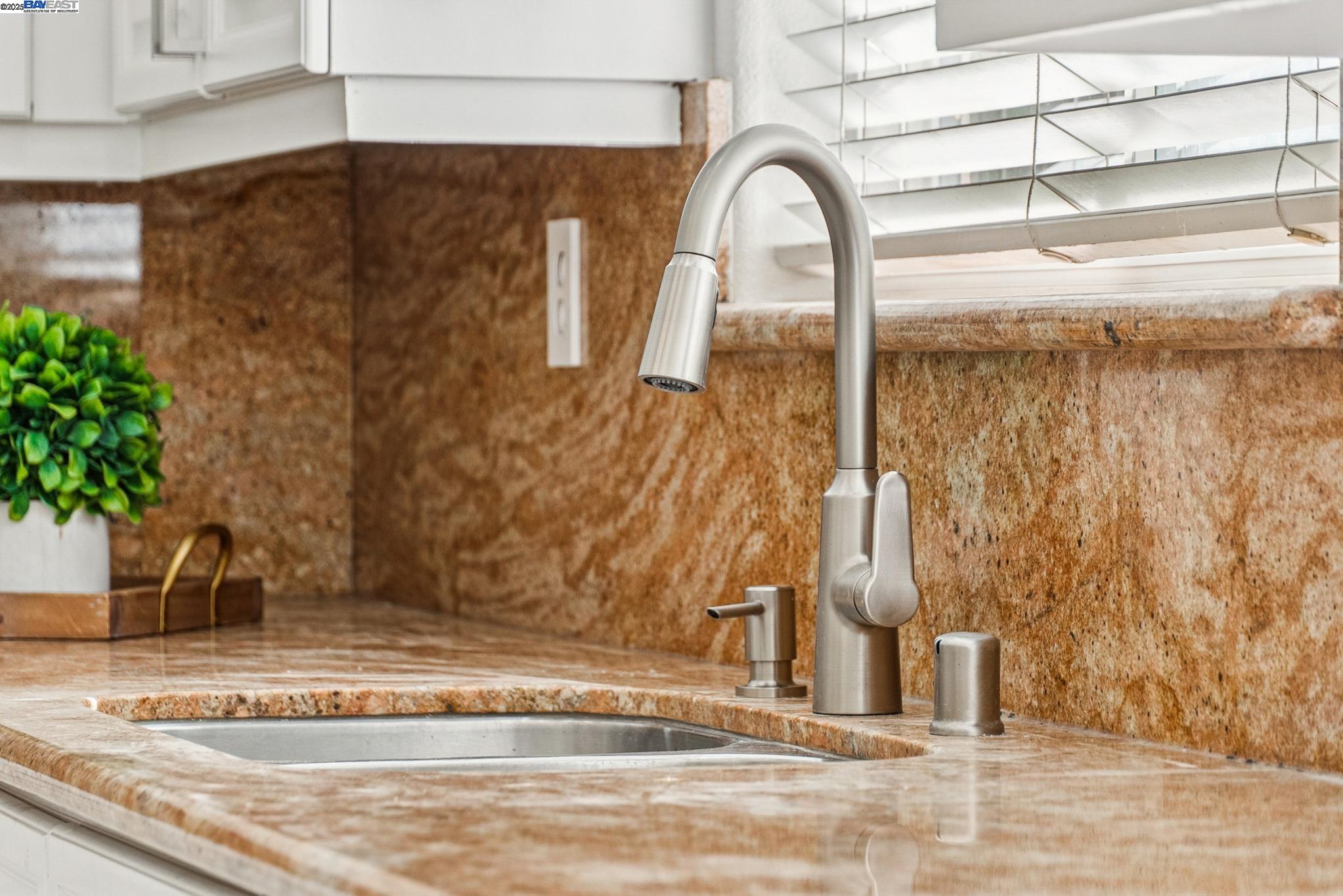 Detail Gallery Image 26 of 52 For 5603 Highcrest Ct, Pleasanton,  CA 94588 - 3 Beds | 2/1 Baths