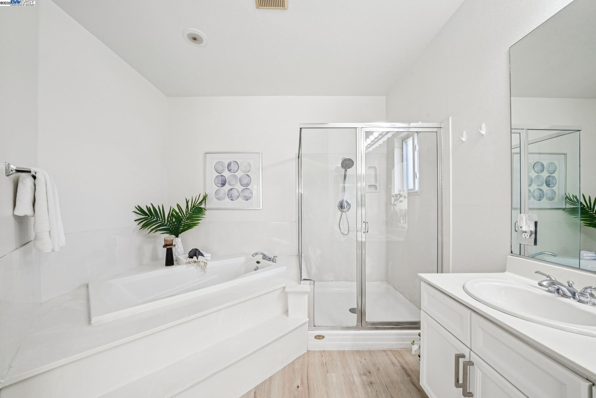 Detail Gallery Image 34 of 52 For 5603 Highcrest Ct, Pleasanton,  CA 94588 - 3 Beds | 2/1 Baths