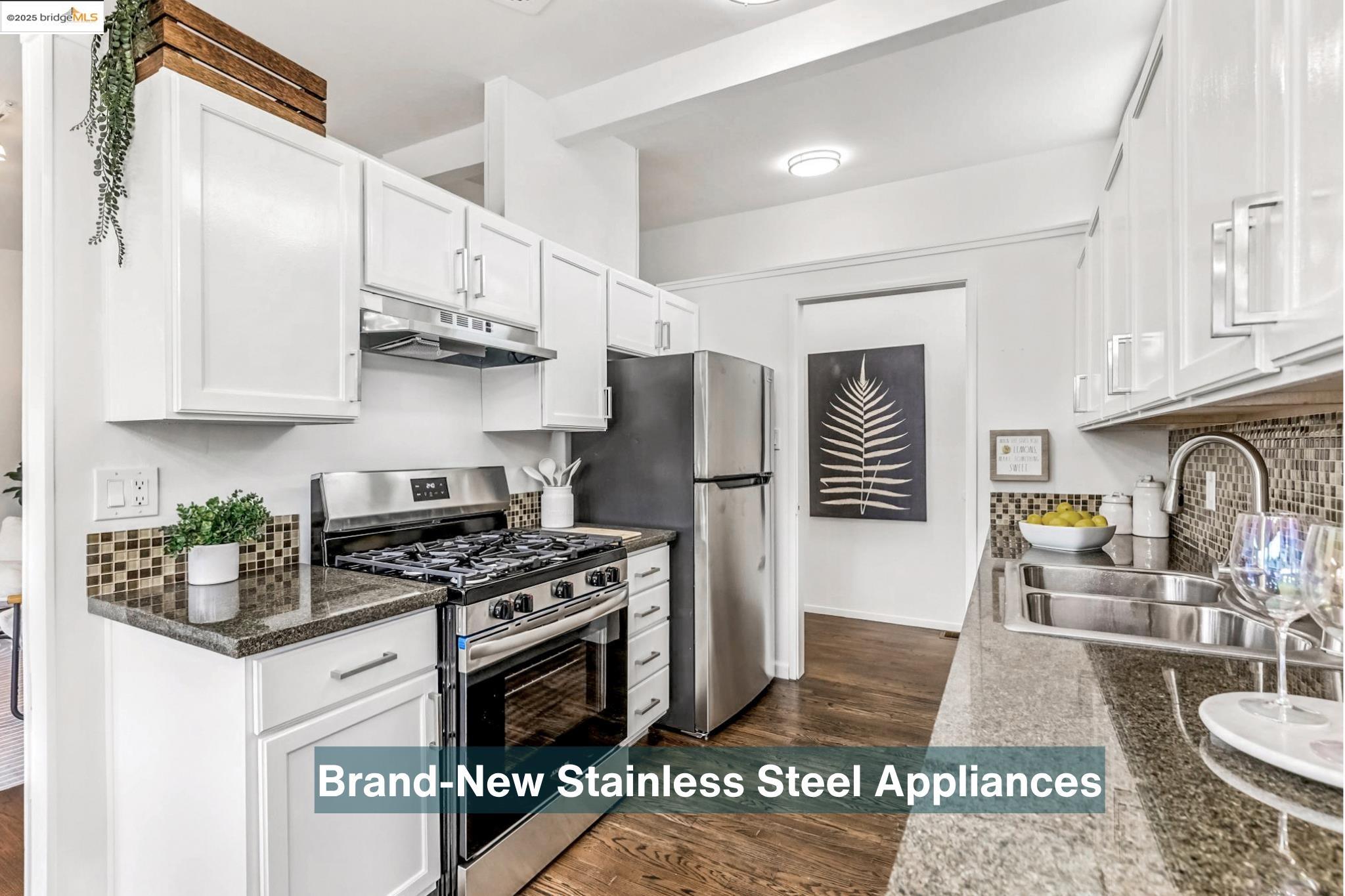 Detail Gallery Image 8 of 45 For 5619 Doremus Ave, Richmond,  CA 94805 - 4 Beds | 2 Baths