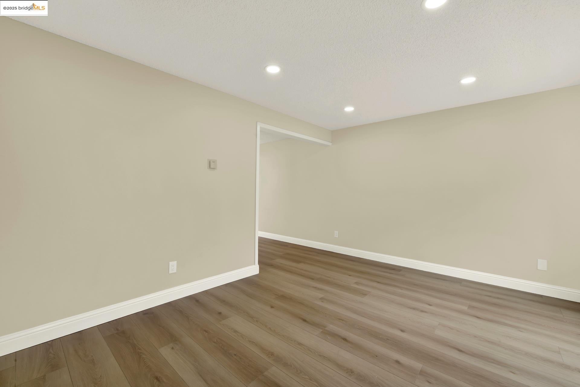 Photo #3: 41113460 Listing 
