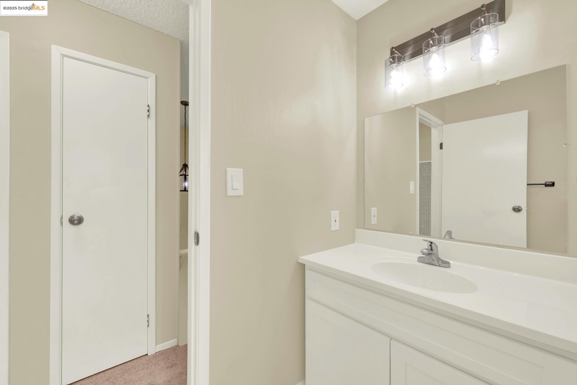 Photo #42: 41113460 Listing: Photo #42