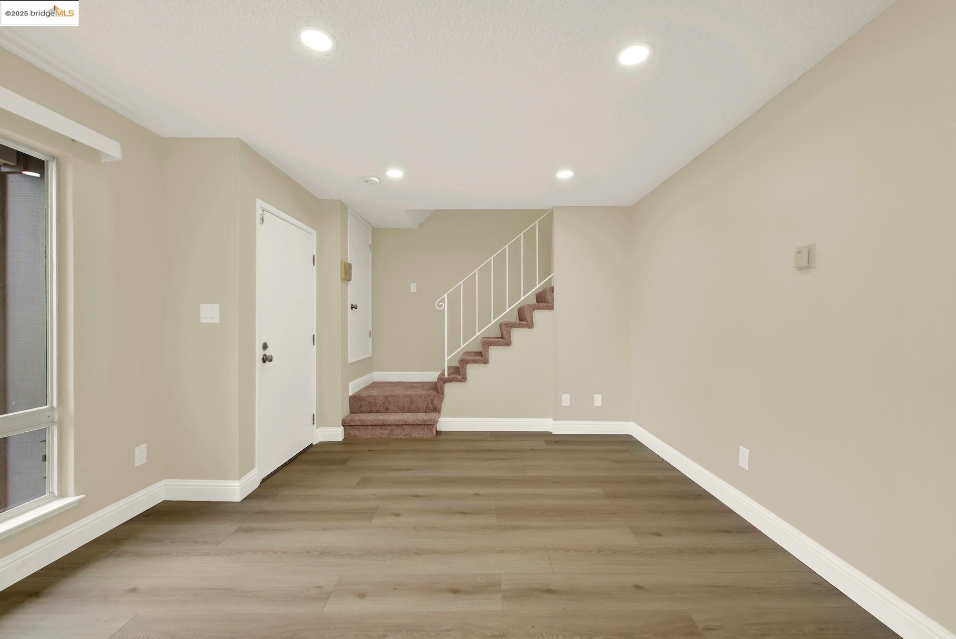 Photo #8: 41113460 Listing: Photo #8