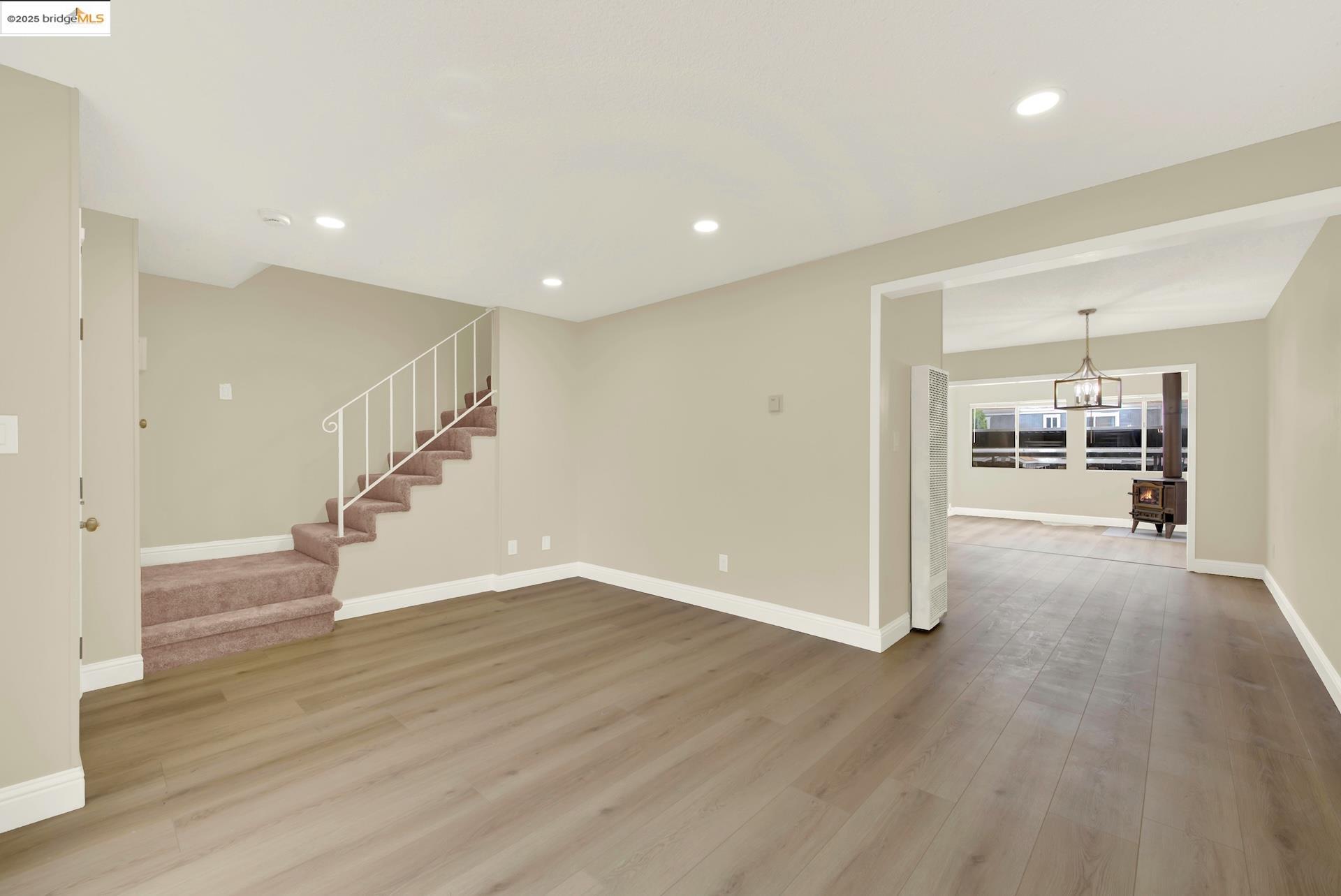 Photo #9: 41113460 Listing: Photo #9