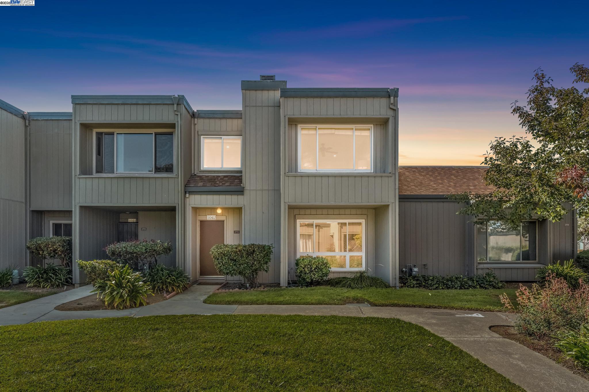 MLS: 41113462 Condo For Sale