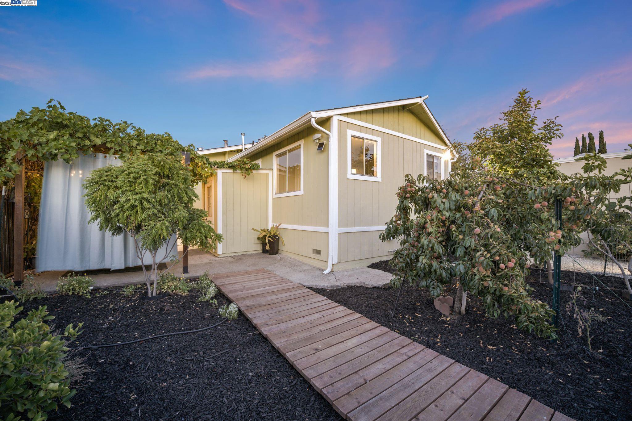 Detail Gallery Image 32 of 37 For 43547 Ellsworth Street, Fremont,  CA 94539 - 3 Beds | 2 Baths