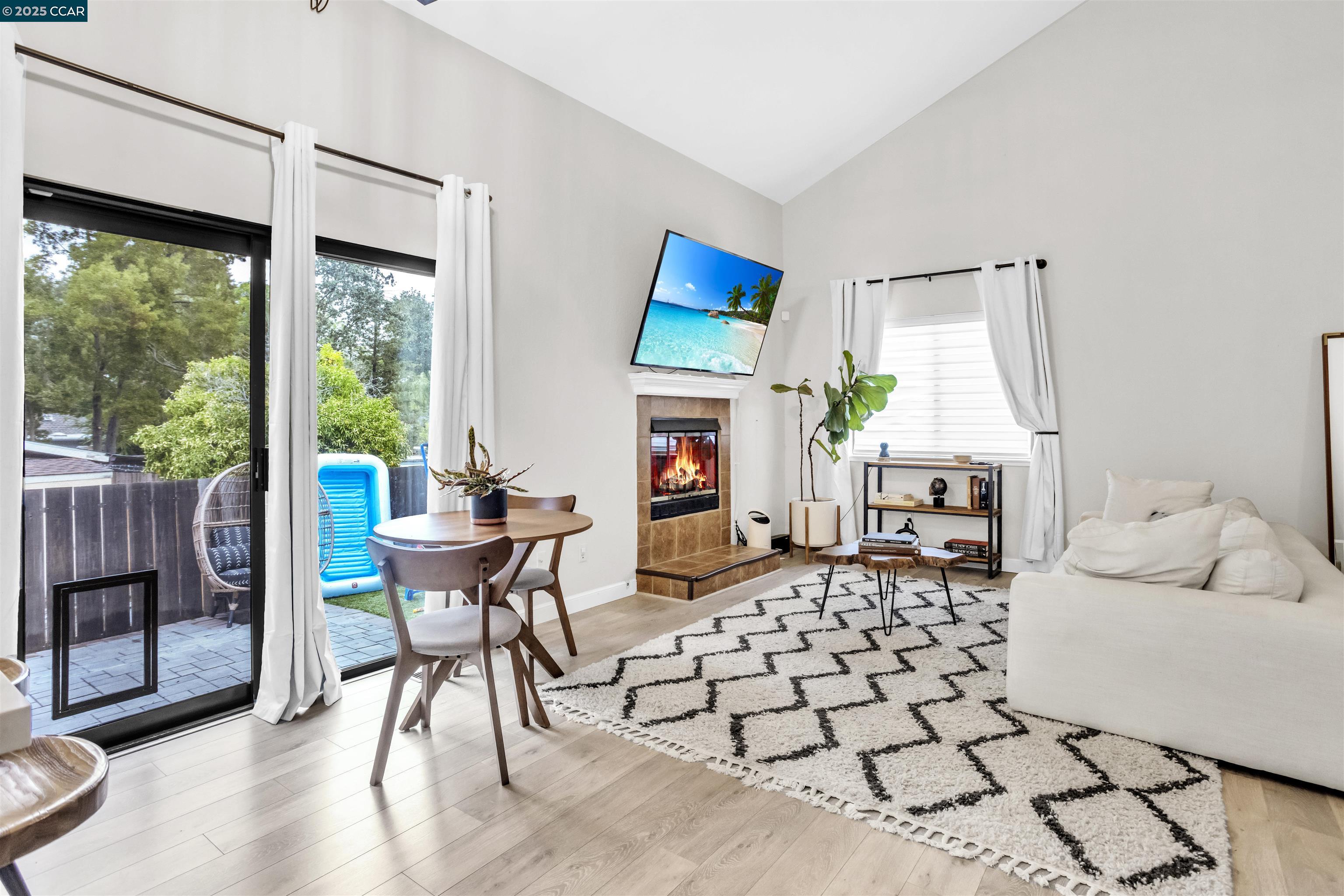 Photo #6: 41113467 Listing 