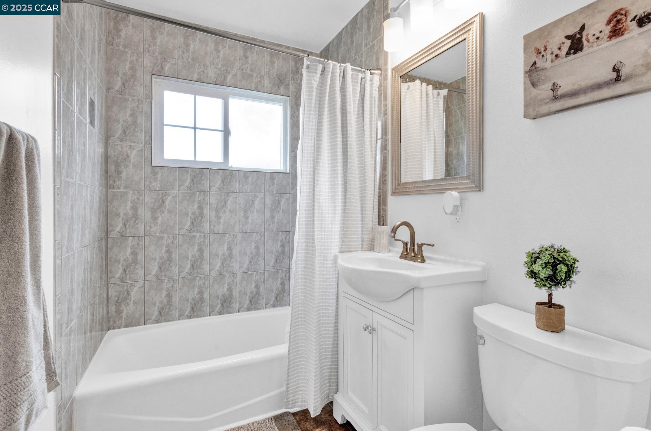 Detail Gallery Image 12 of 17 For 2919 Willow Rd, San Pablo,  CA 94806 - 4 Beds | 2 Baths