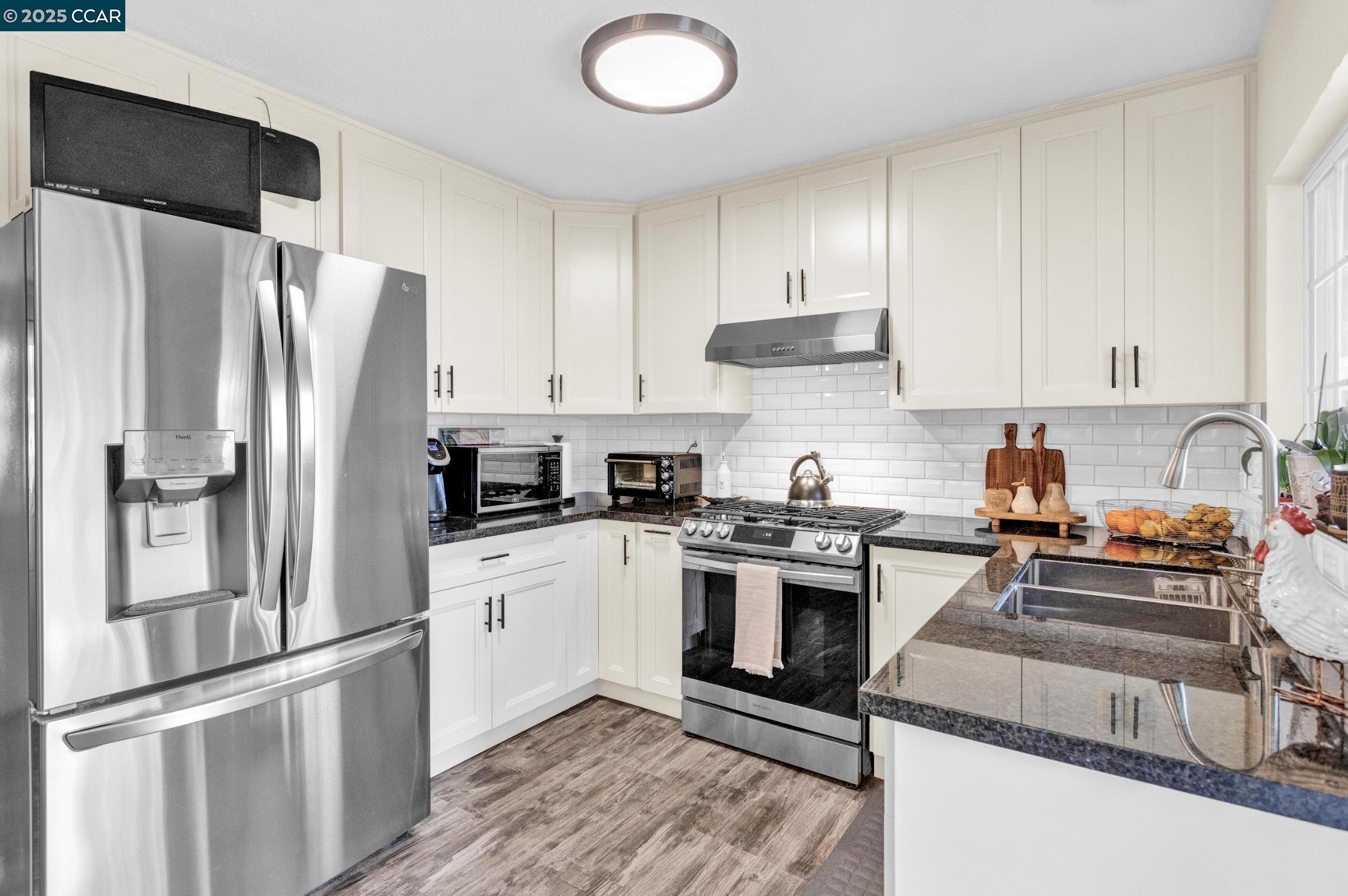 Detail Gallery Image 7 of 17 For 2919 Willow Rd, San Pablo,  CA 94806 - 4 Beds | 2 Baths