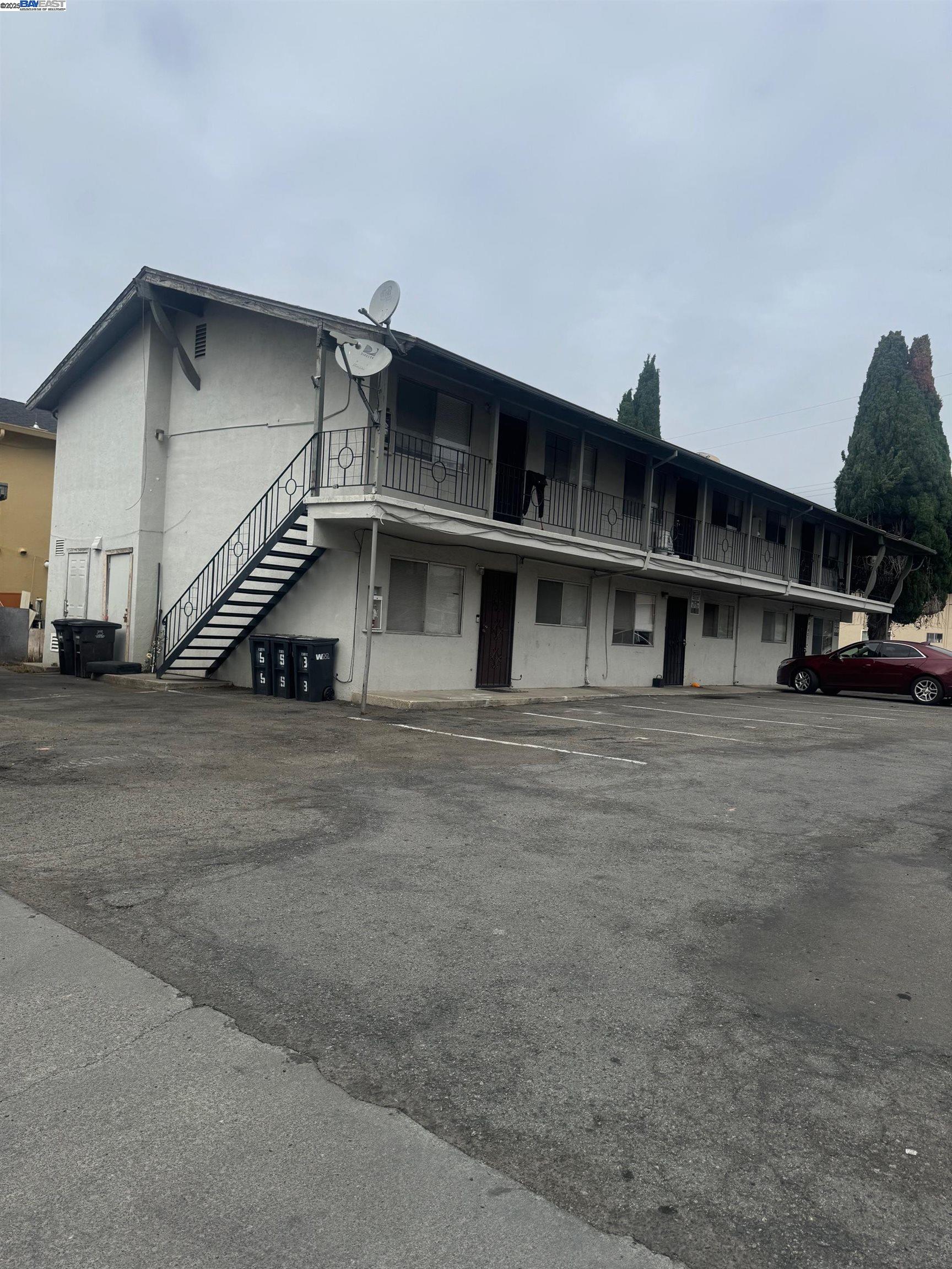 Detail Gallery Image 2 of 2 For 318 Dumont Ave, Hayward,  CA 94544 - – Beds | – Baths