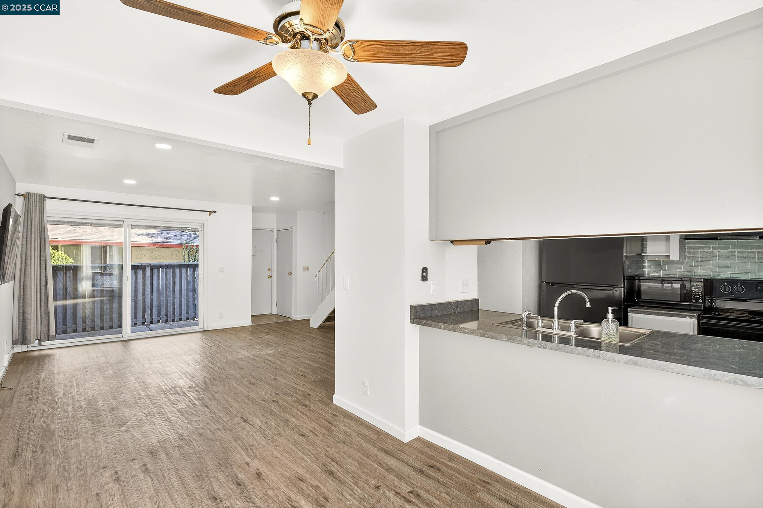 Detail Gallery Image 14 of 40 For 101 Villa Cir, Fairfield,  CA 94533 - 2 Beds | 1/1 Baths