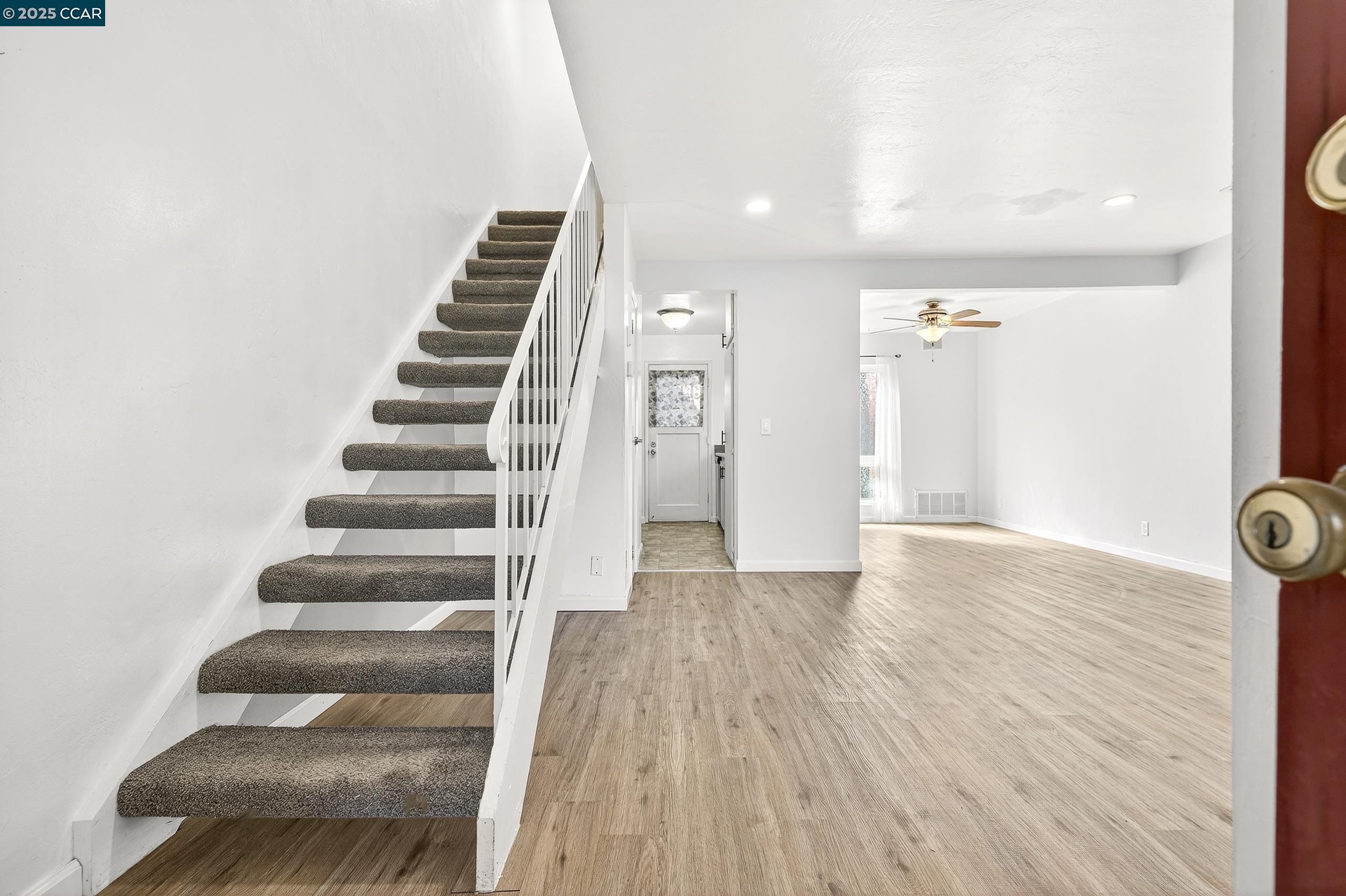 Detail Gallery Image 5 of 40 For 101 Villa Cir, Fairfield,  CA 94533 - 2 Beds | 1/1 Baths