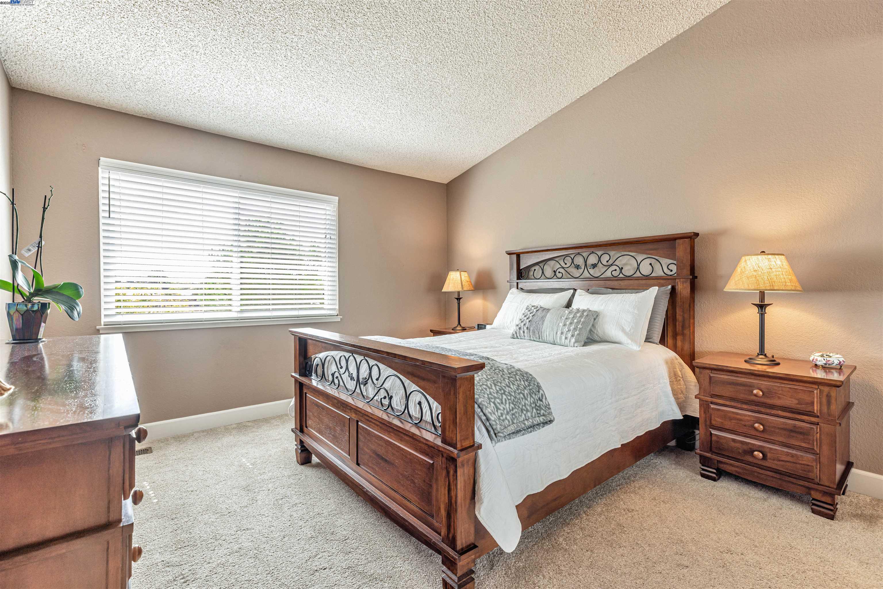 Detail Gallery Image 4 of 21 For 2013 Galloway Cmn, Livermore,  CA 94551 - 3 Beds | 2/1 Baths