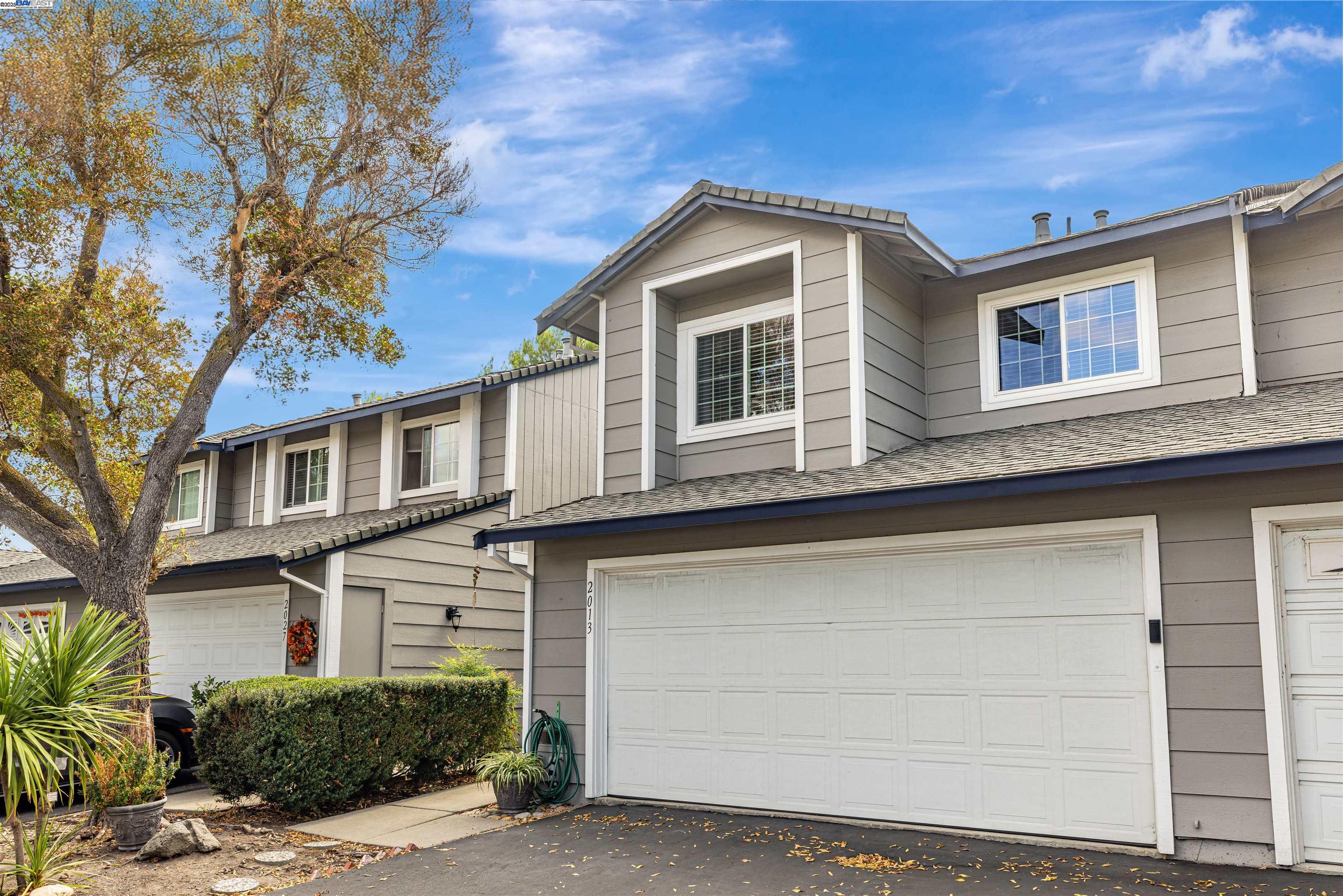 Detail Gallery Image 5 of 21 For 2013 Galloway Cmn, Livermore,  CA 94551 - 3 Beds | 2/1 Baths