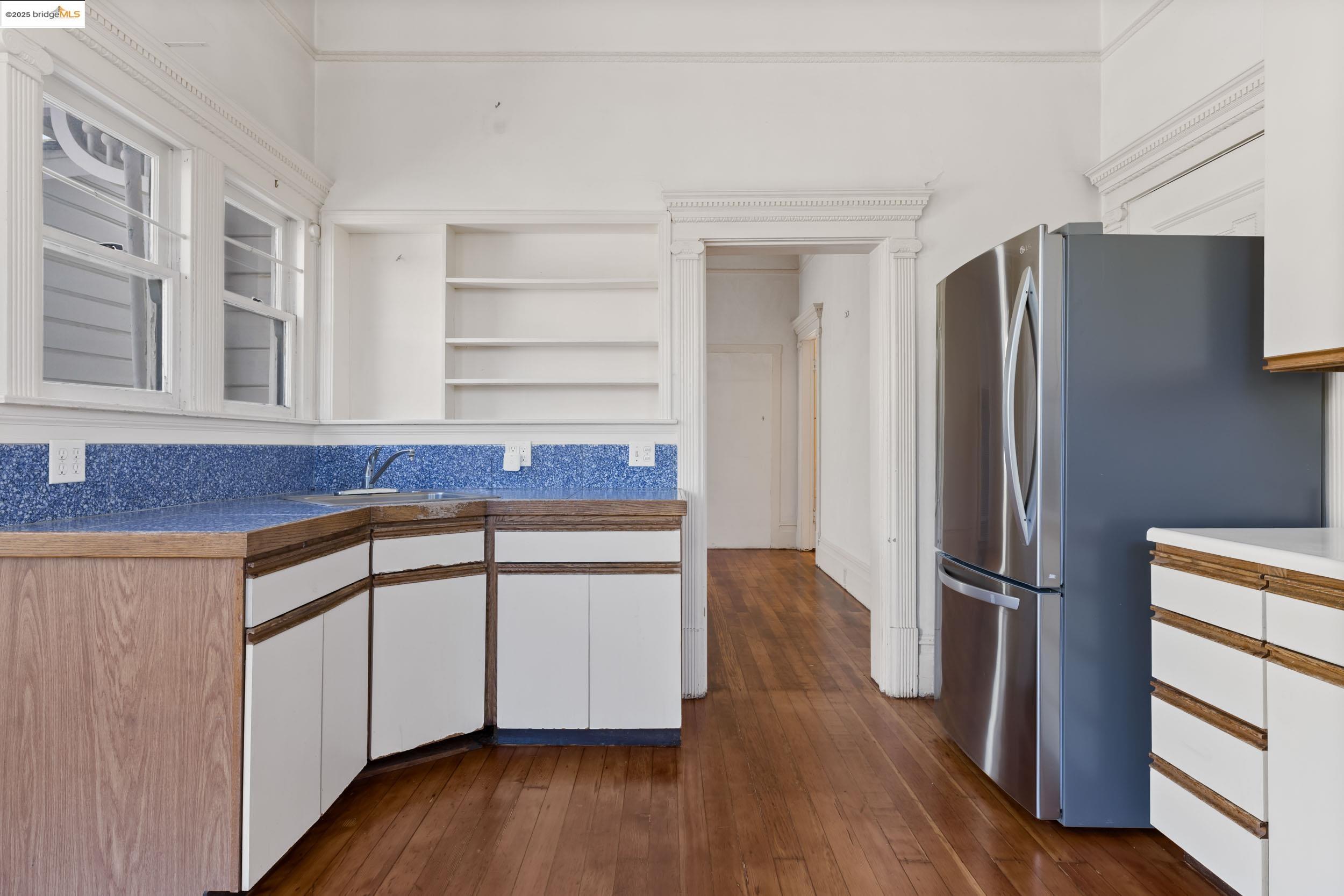 Detail Gallery Image 6 of 27 For 102 Hamilton Pl, Oakland,  CA 94612 - – Beds | – Baths